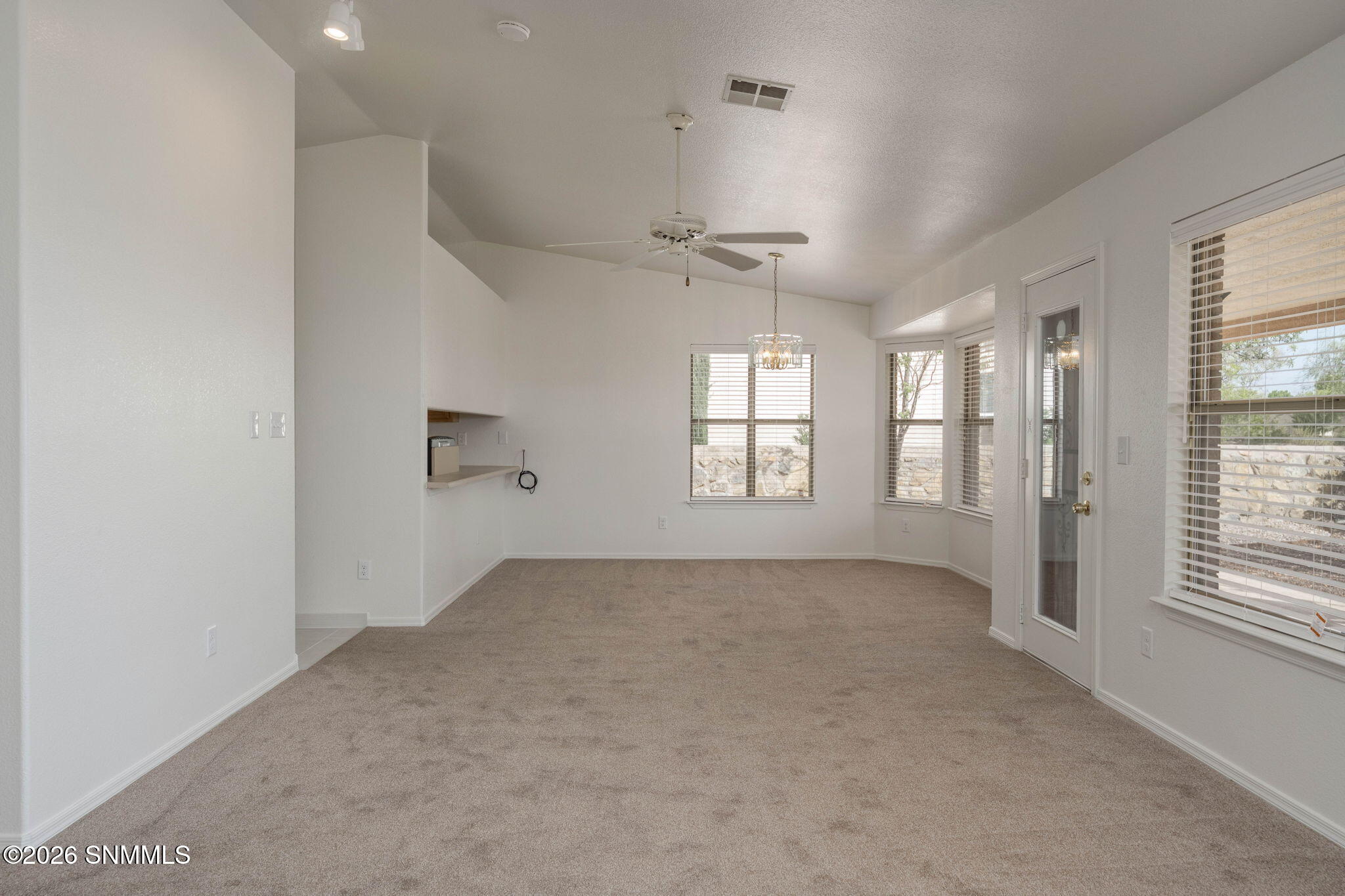 9-web-or-mls-Snappin Homes (Fran1032)-9