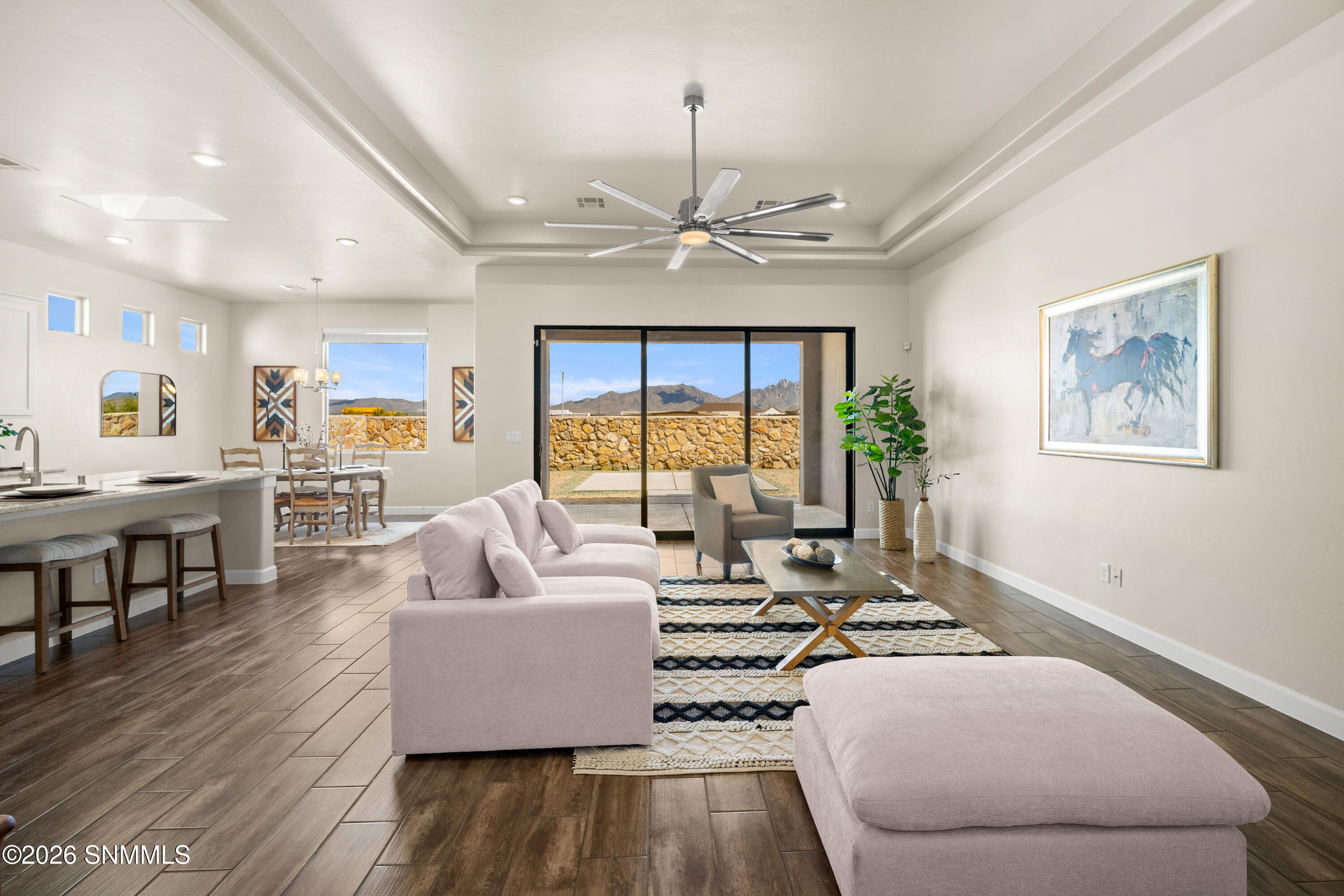 6840-Electra-Ave-MLS-Camera-Guy-11