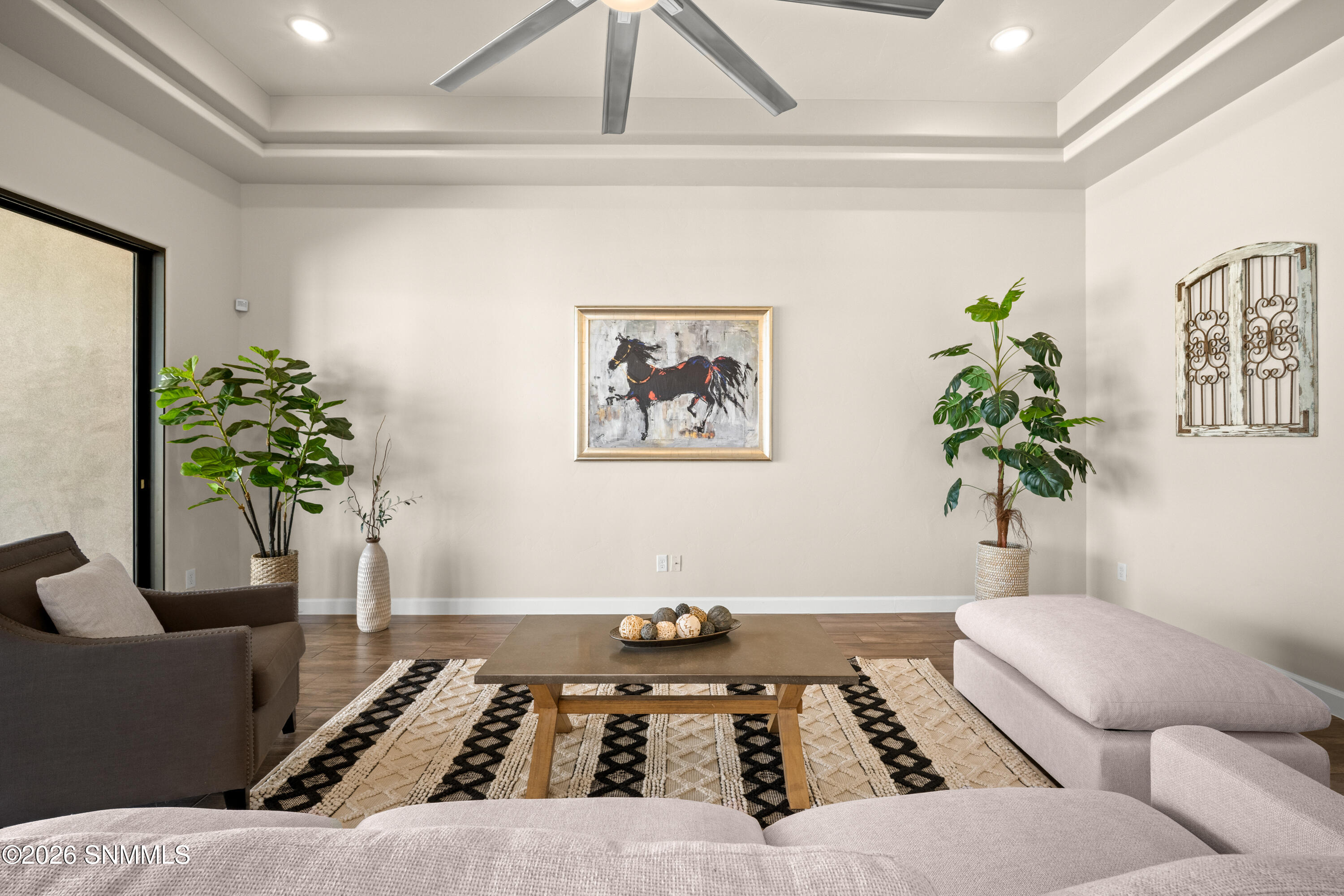 6840-Electra-Ave-MLS-Camera-Guy-24