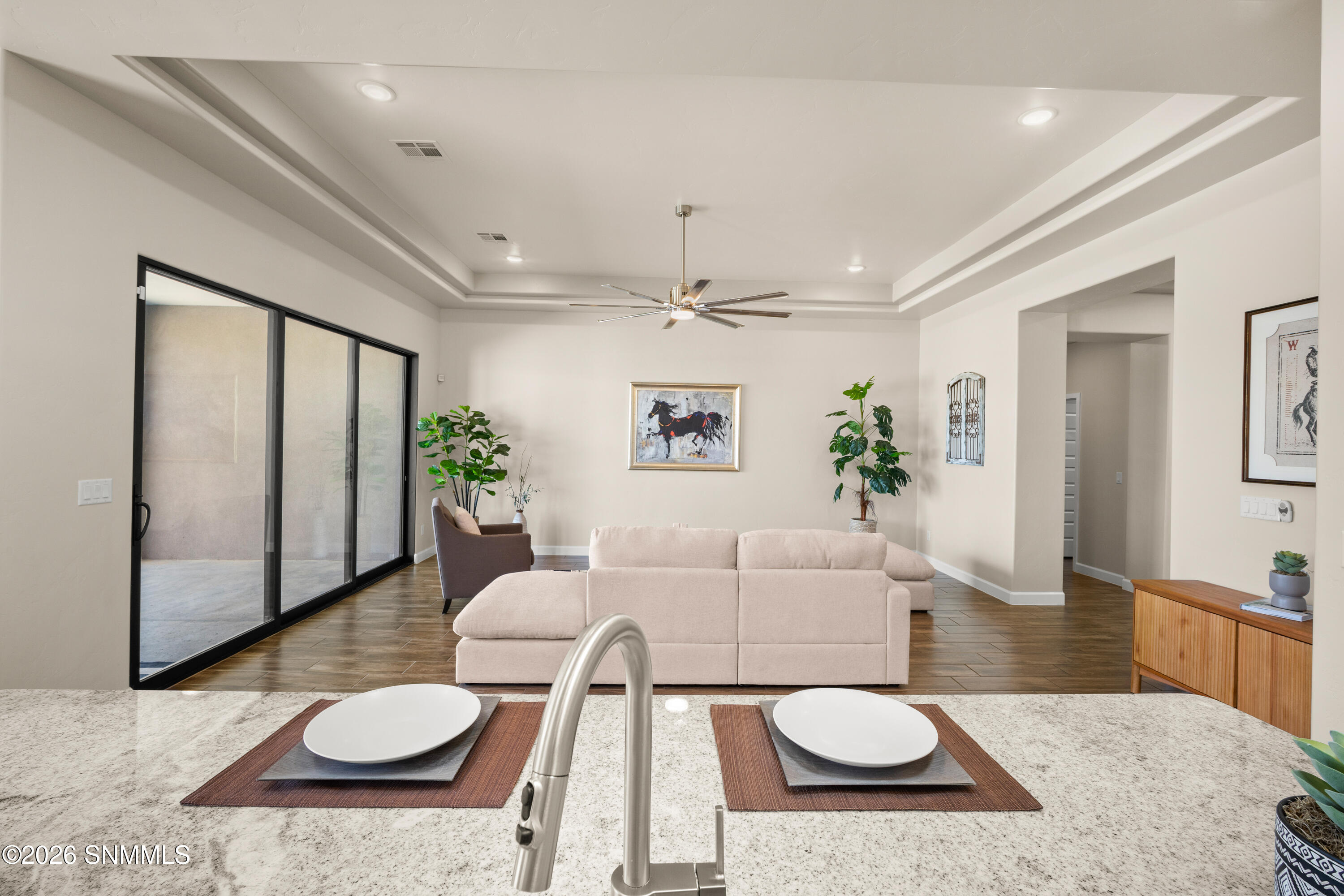 6840-Electra-Ave-MLS-Camera-Guy-15