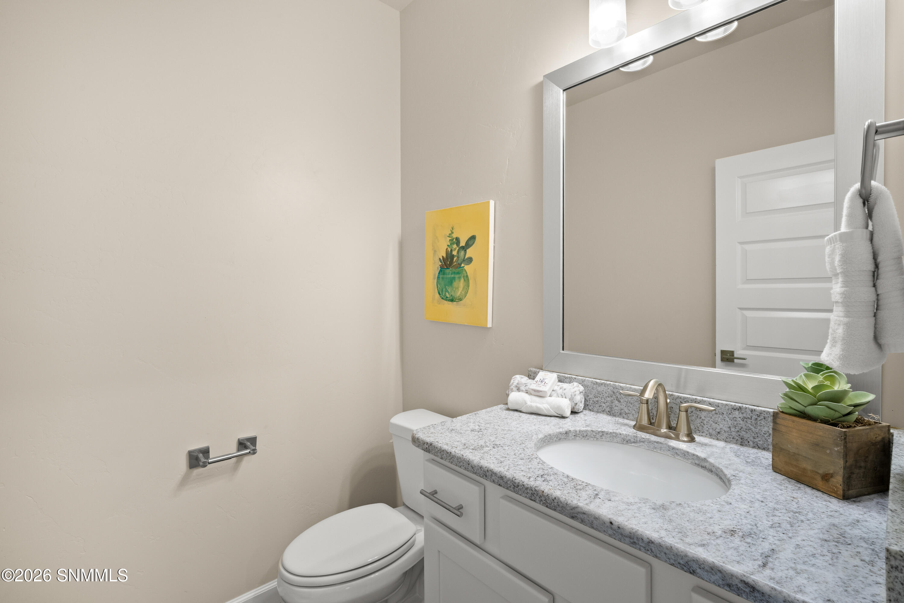 6840-Electra-Ave-MLS-Camera-Guy-31