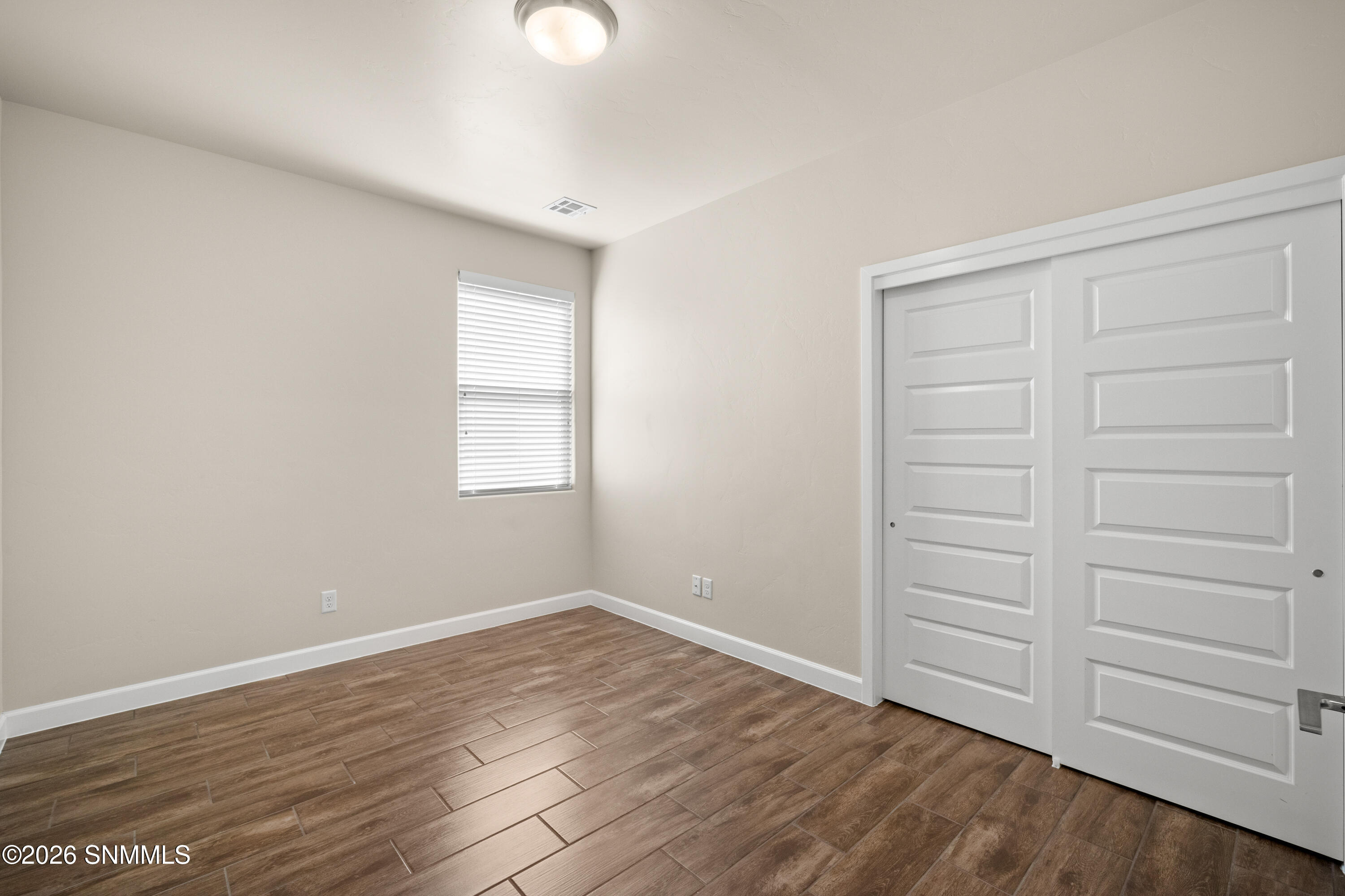 6840-Electra-Ave-MLS-Camera-Guy-39