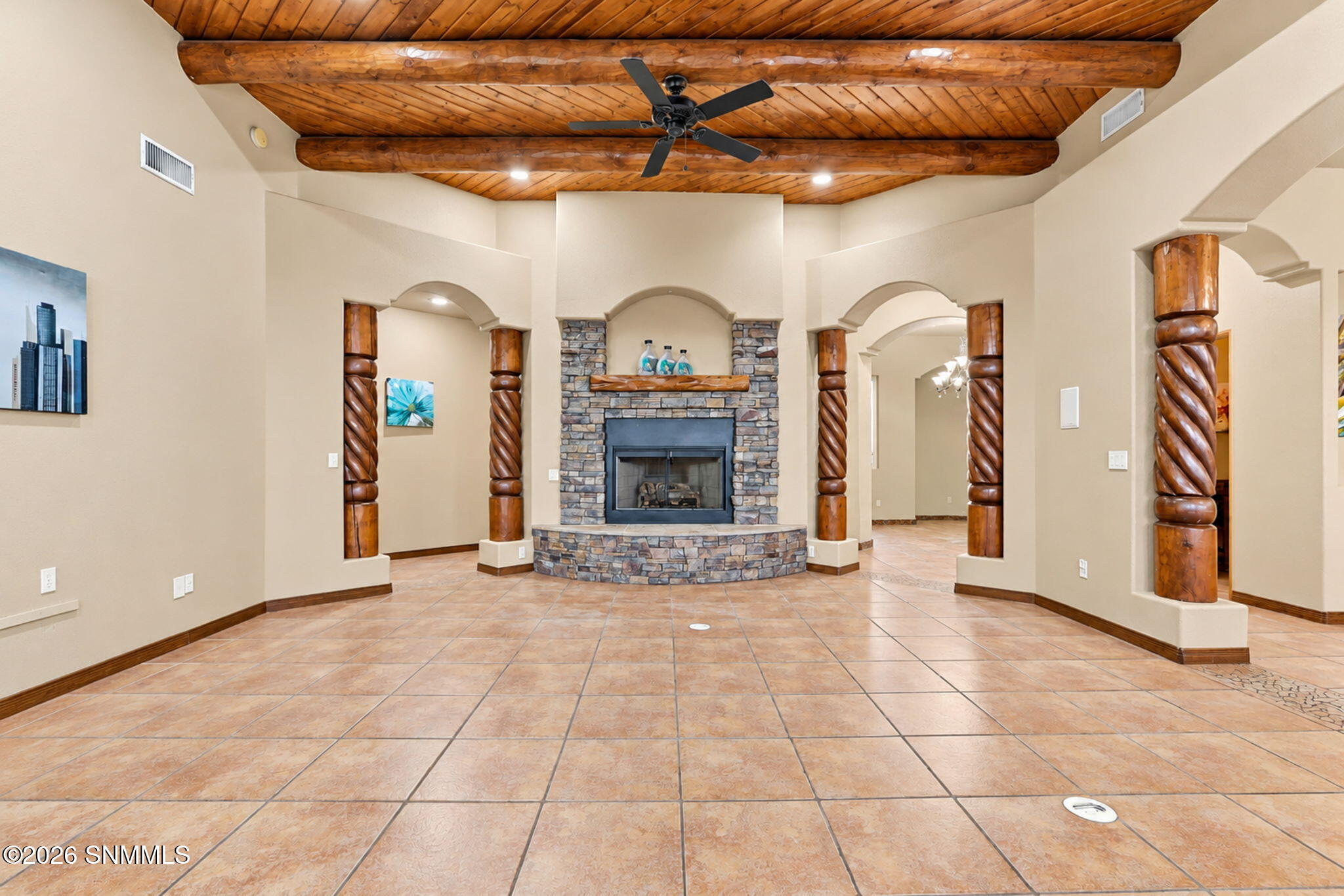 64-web-or-mls-Interior_41