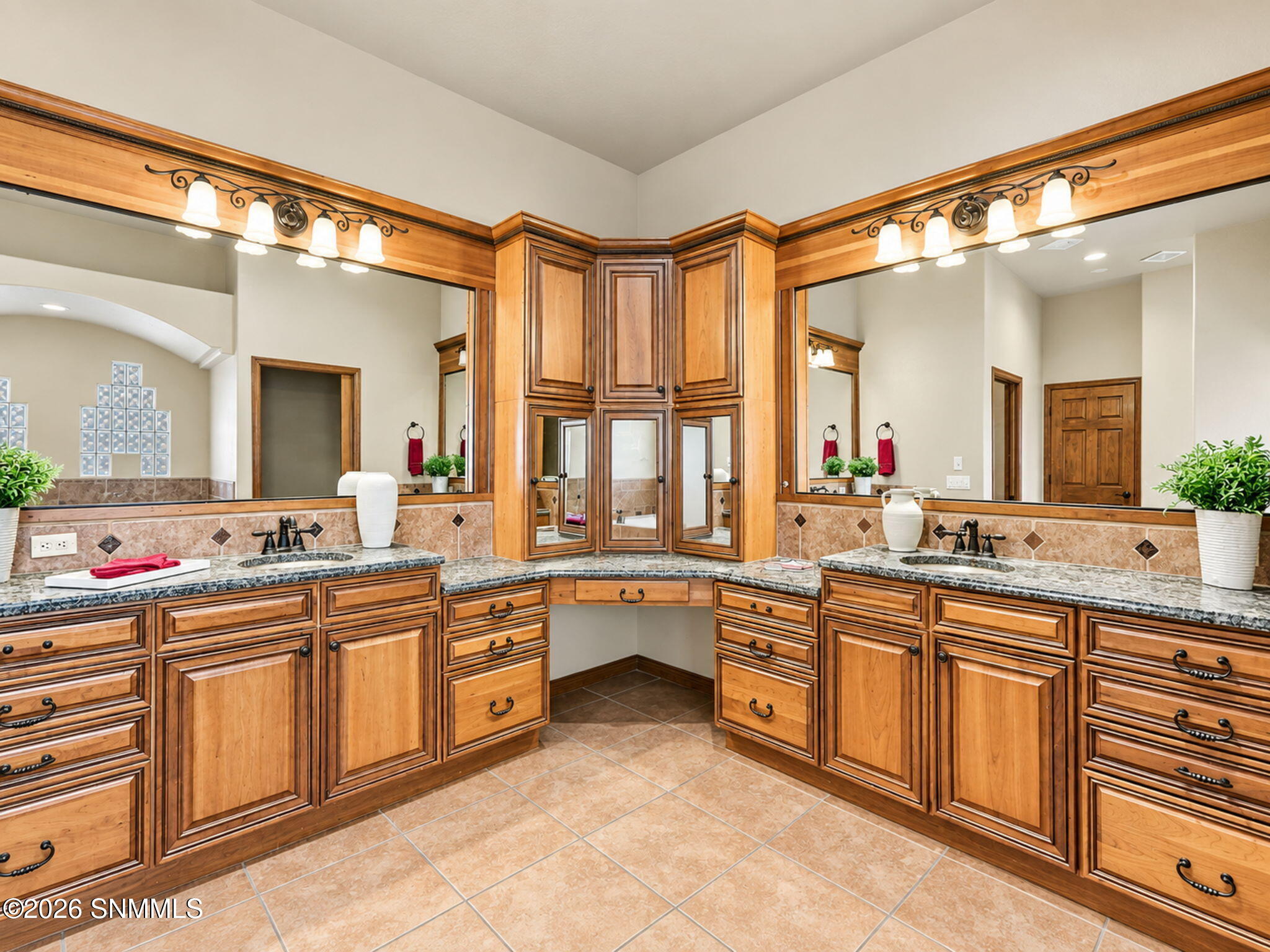 38-web-or-mls-Interior_15