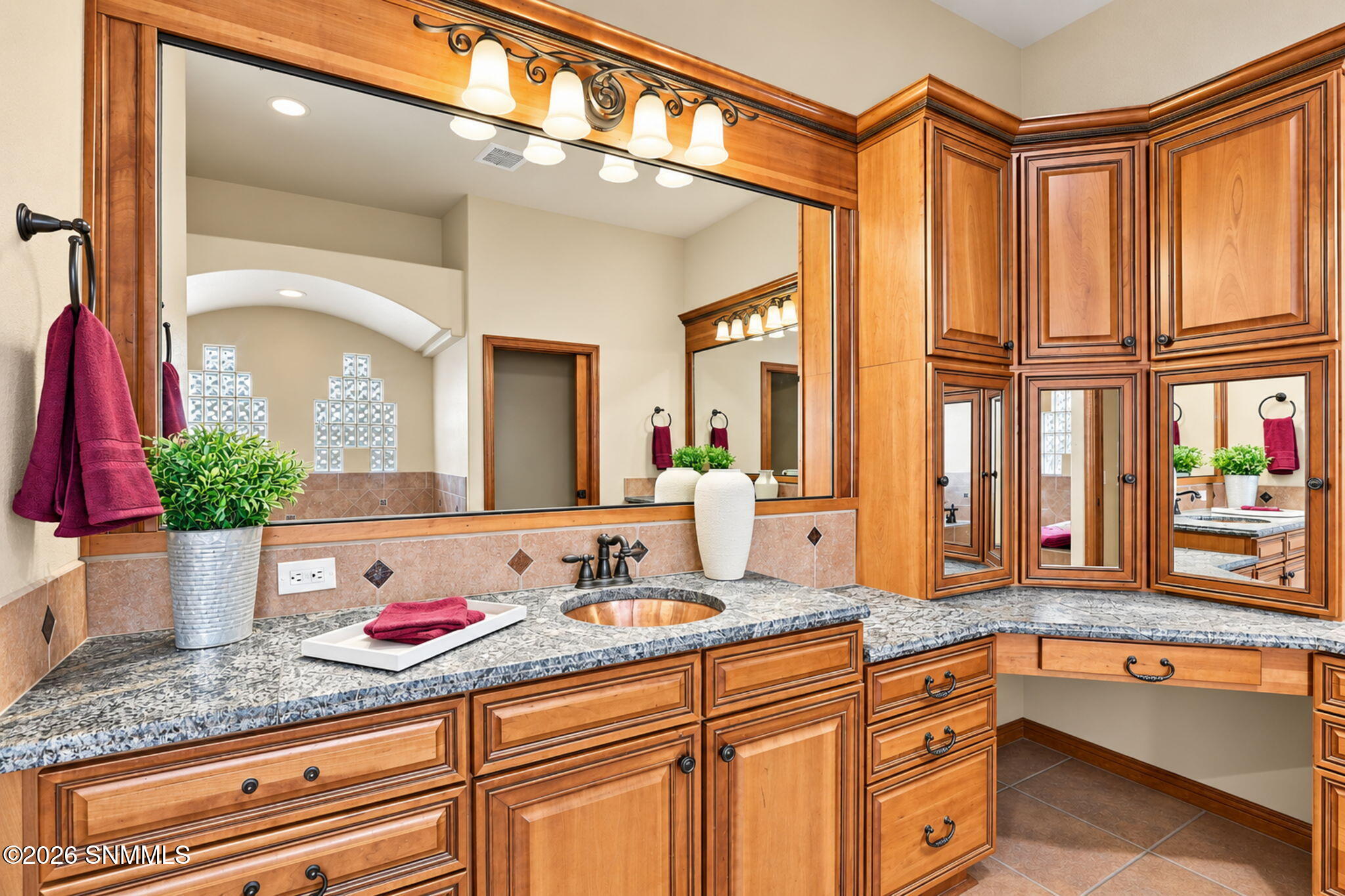 39-web-or-mls-Interior_16