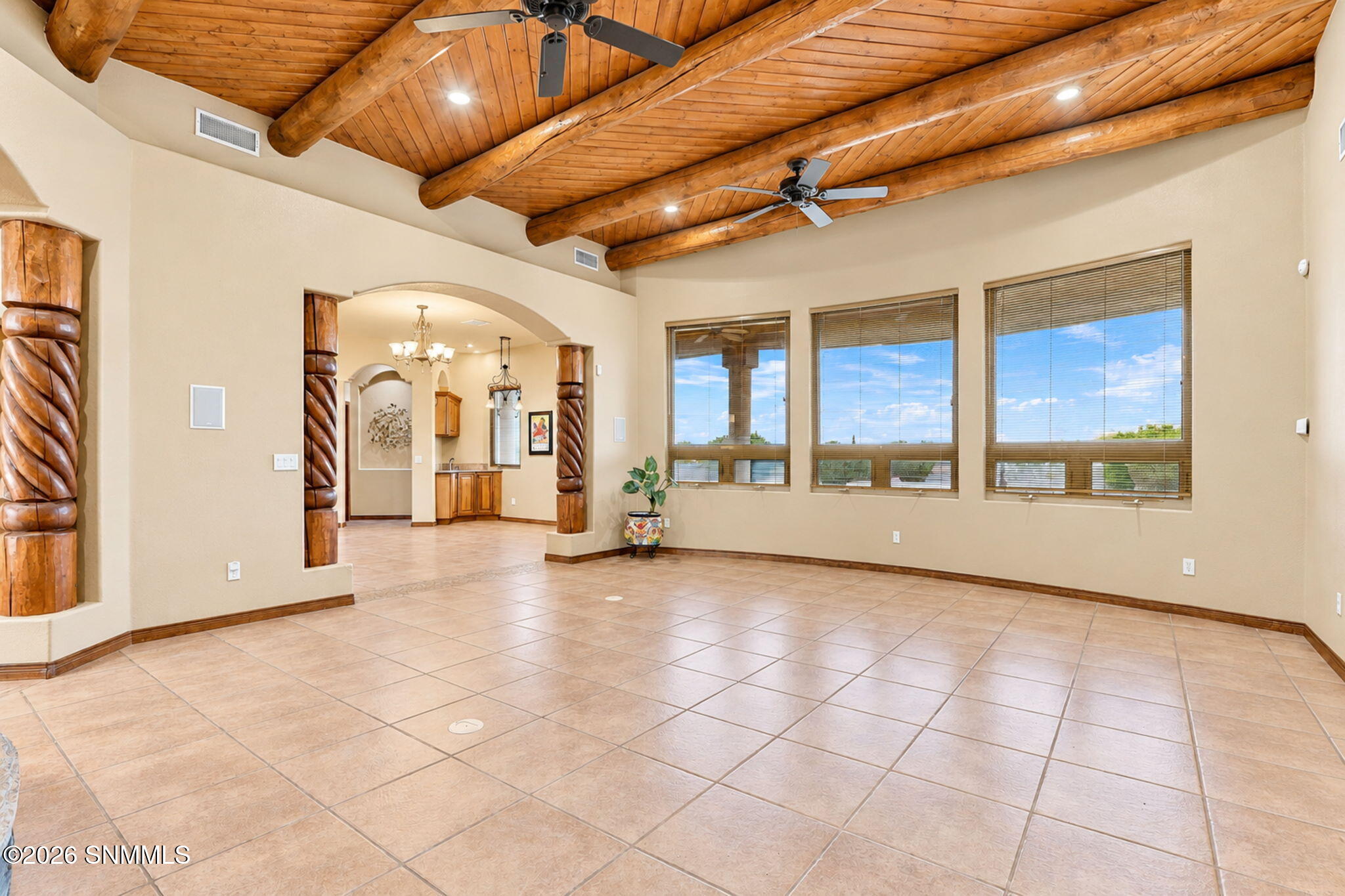 48-web-or-mls-Interior_25