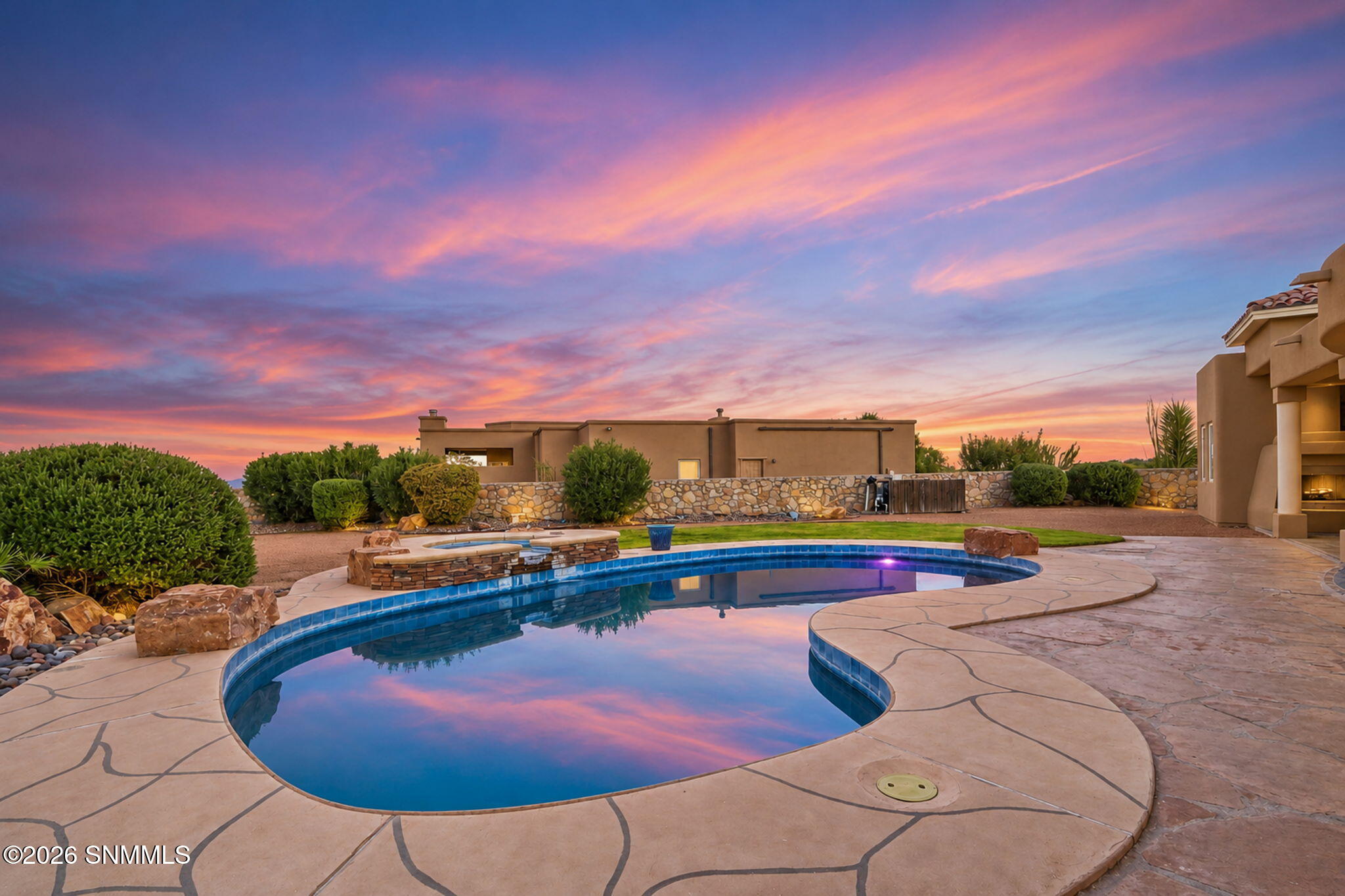 4-web-or-mls-Exterior_4