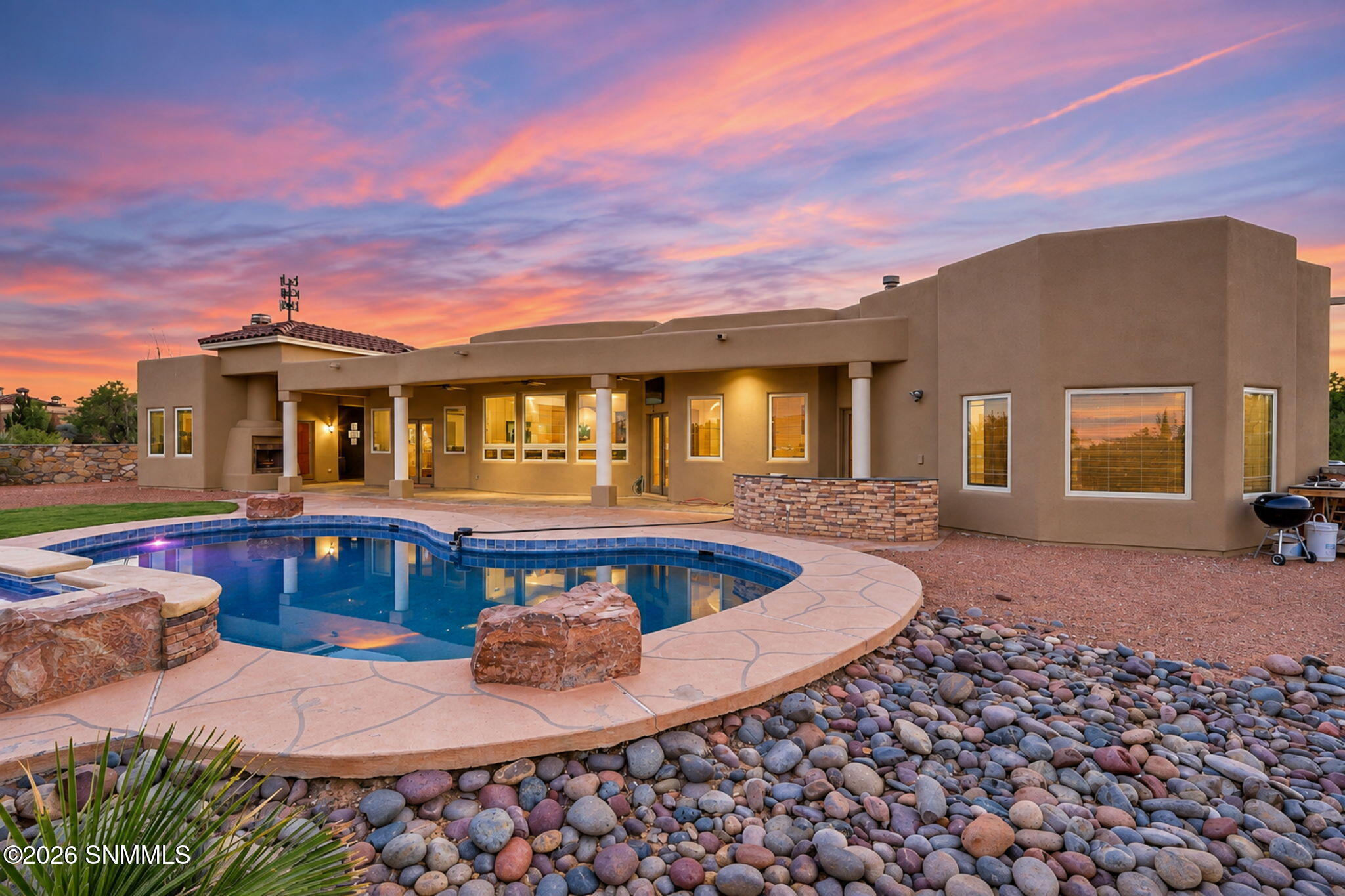 8-web-or-mls-Exterior_8