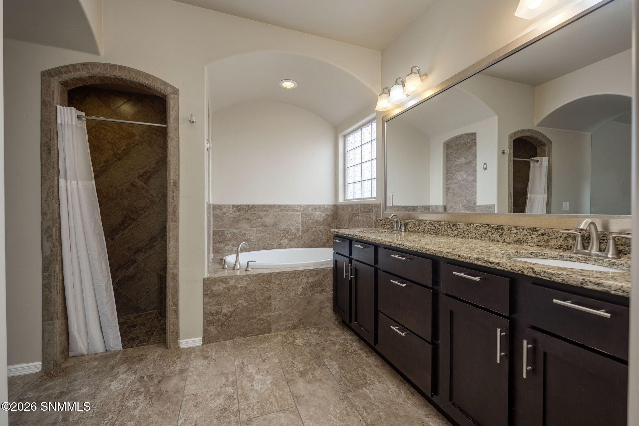 20-web-or-mls-Snappin Homes (VillaNapoli