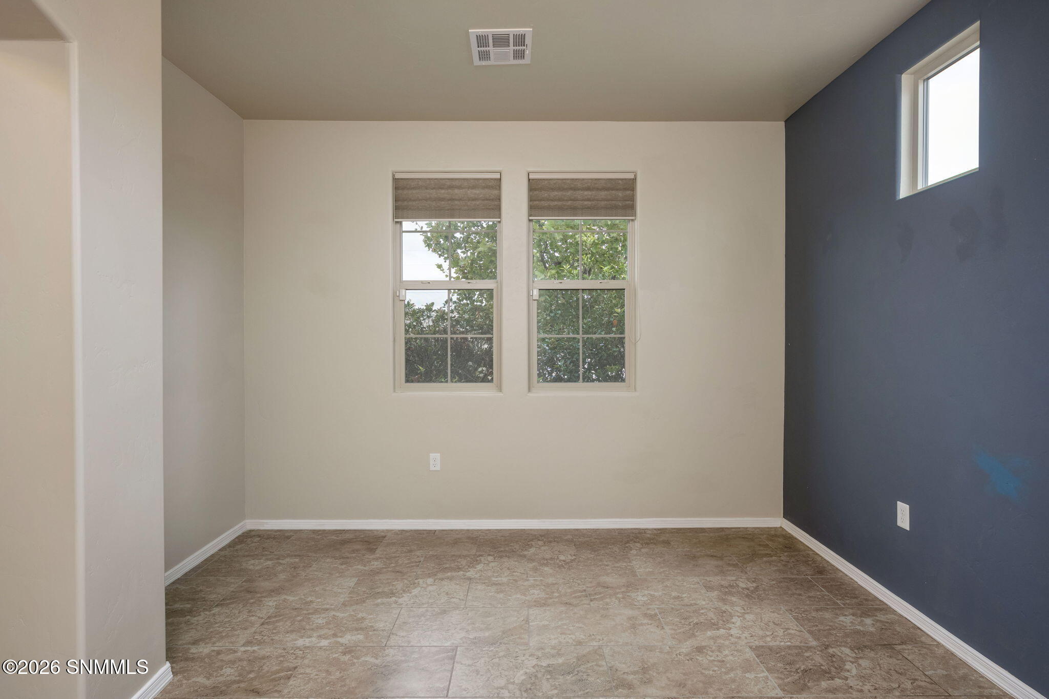 27-web-or-mls-Snappin Homes (VillaNapoli