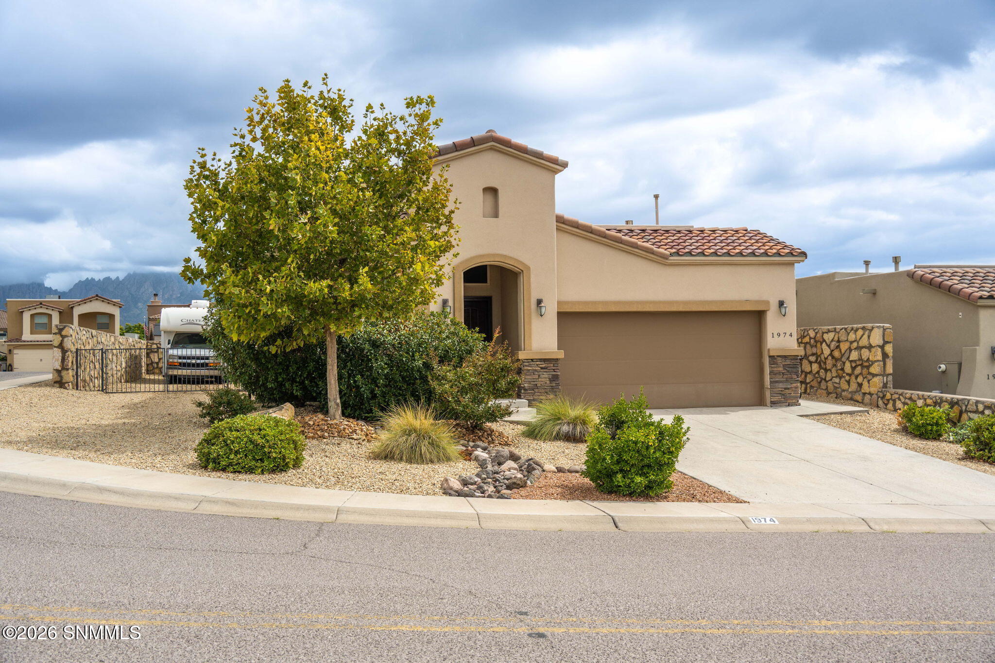 47-web-or-mls-Snappin Homes (VillaNapoli