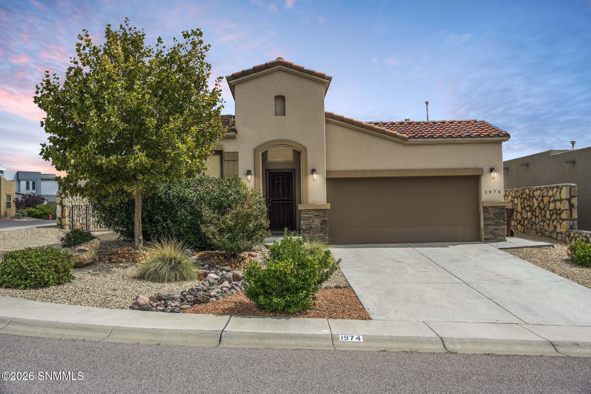 48-web-or-mls-Snappin Homes (VillaNapoli