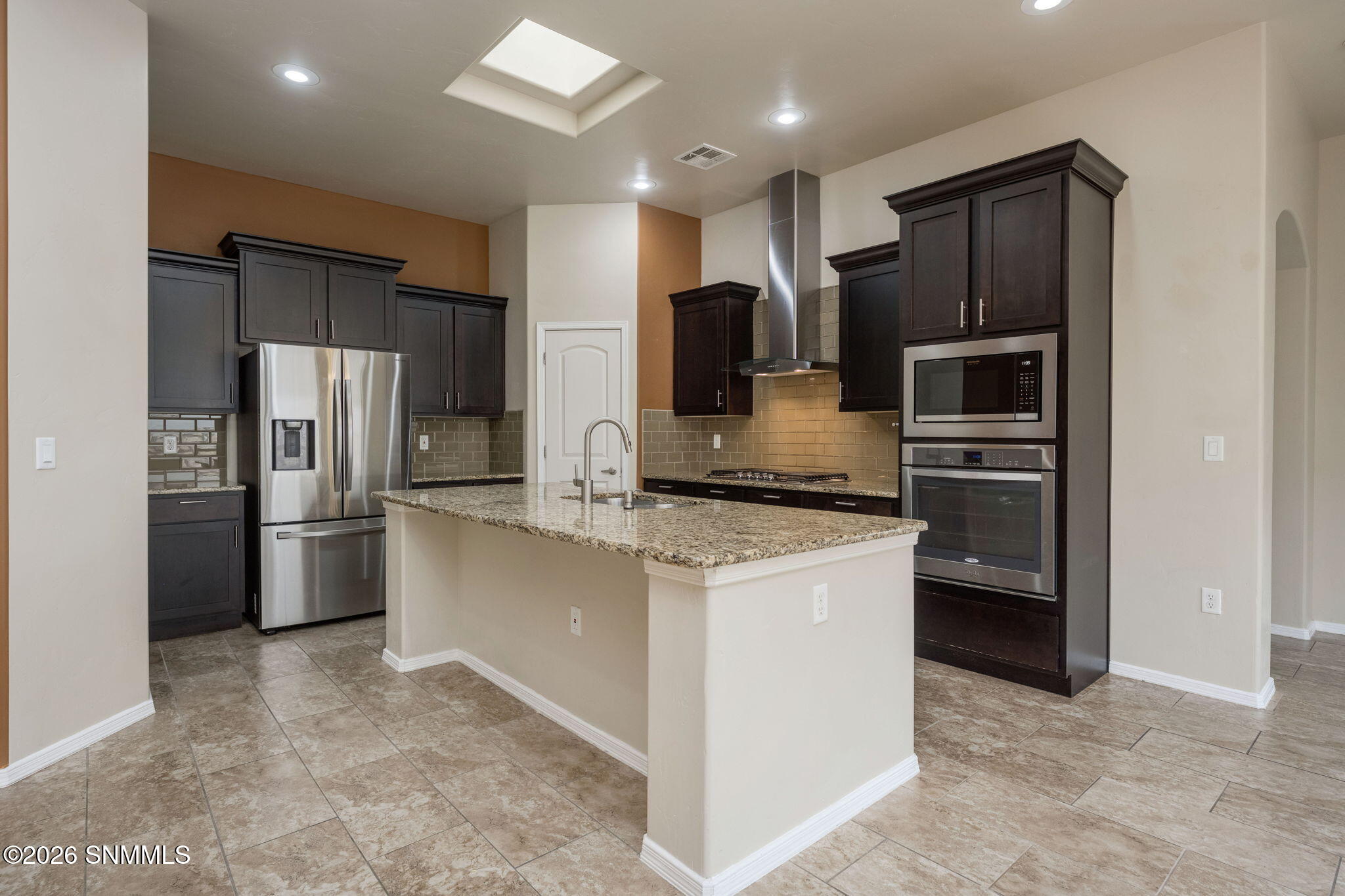9-web-or-mls-Snappin Homes (VillaNapoli1