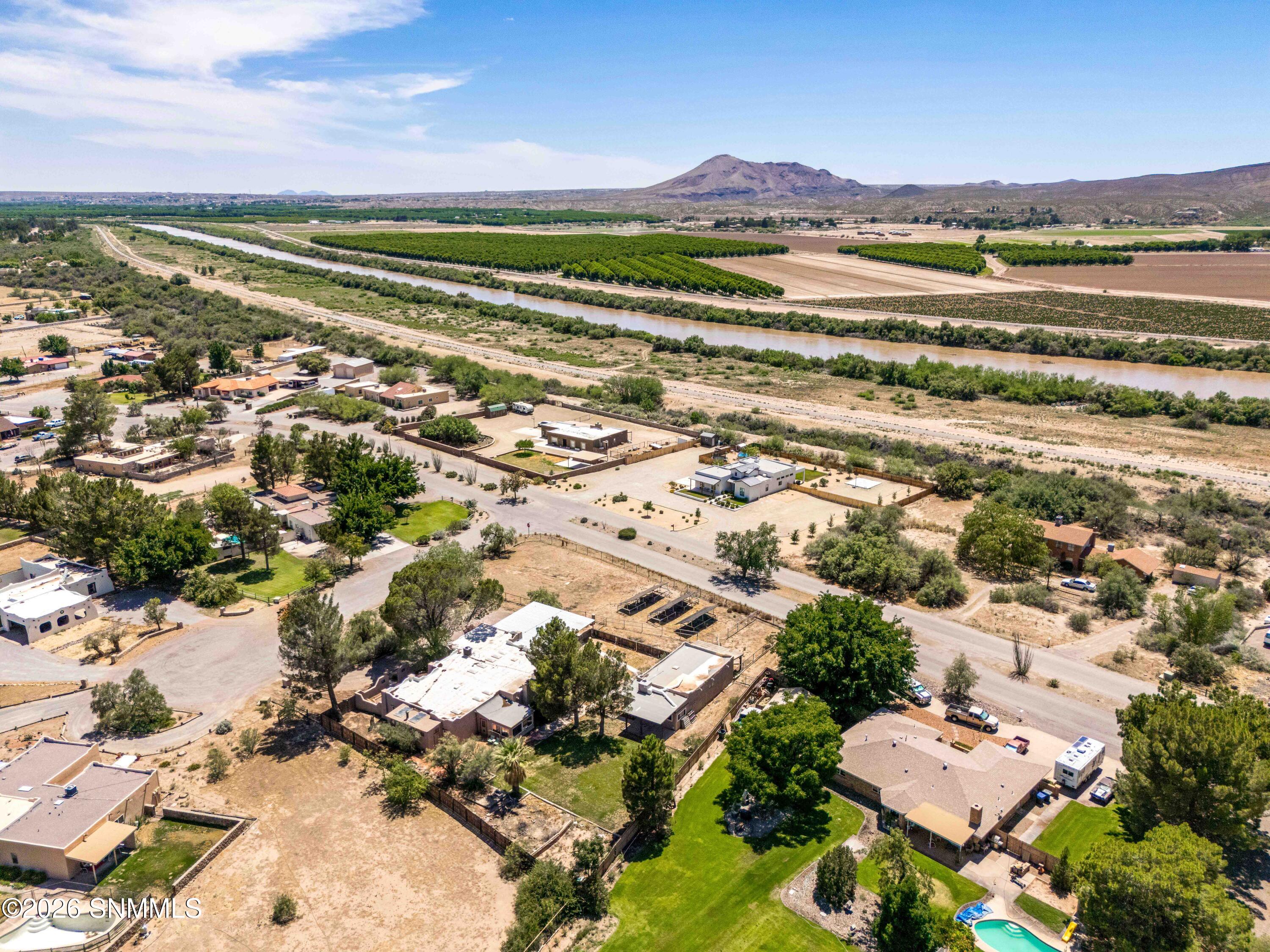 1910 Lillian Ct