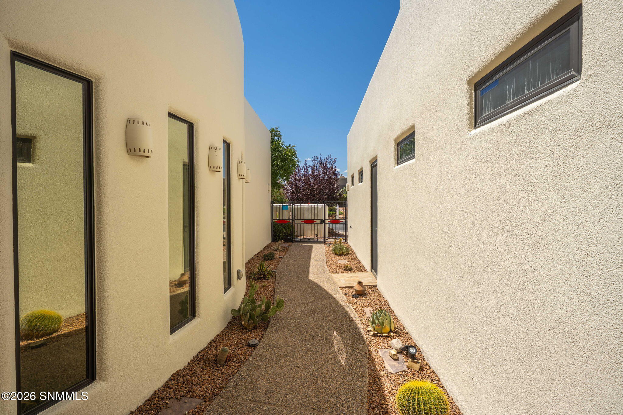 6-web-or-mls-Snappin Homes (Nambe4479_Ne