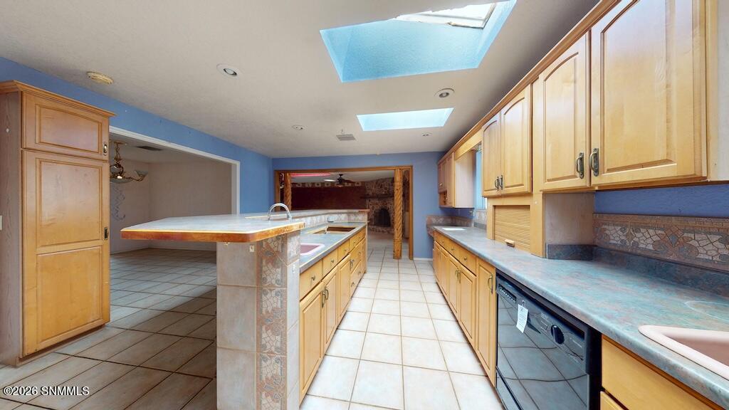 2045-Arlington-Ave-09272026_184629
