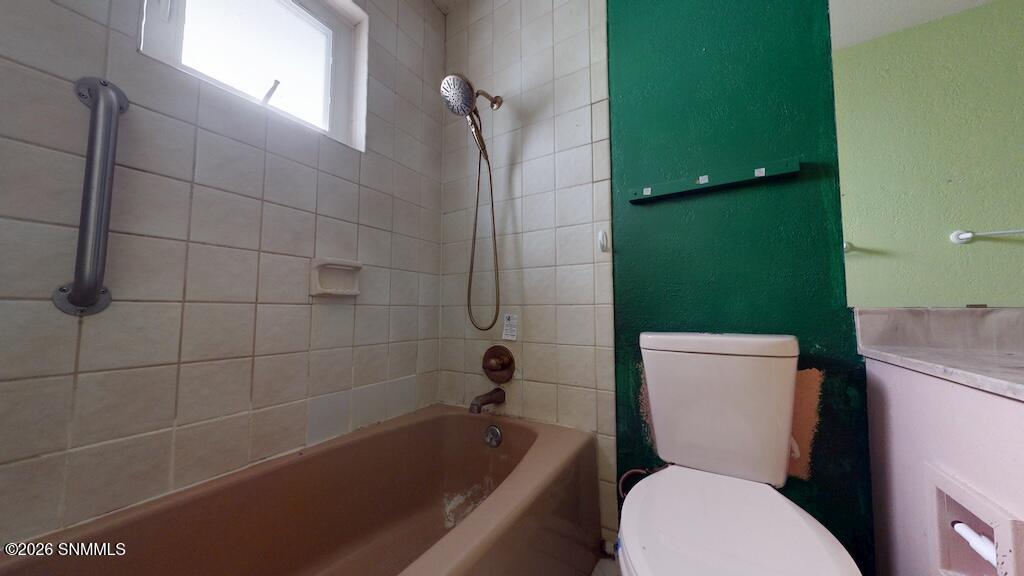 2045-Arlington-Ave-09272026_183616