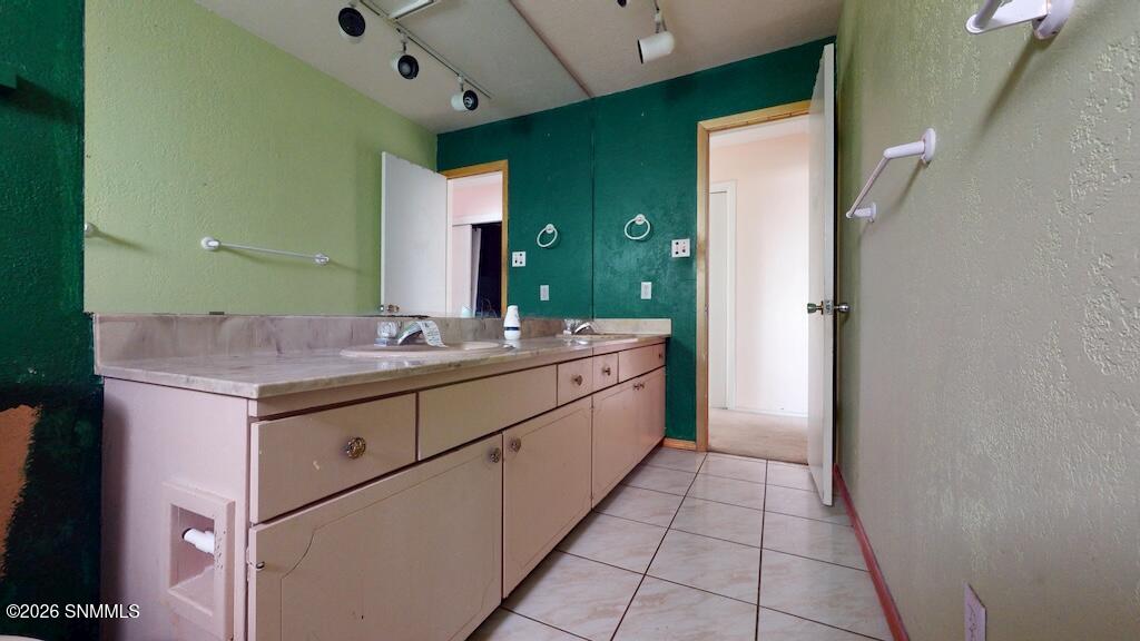 2045-Arlington-Ave-09272026_183644