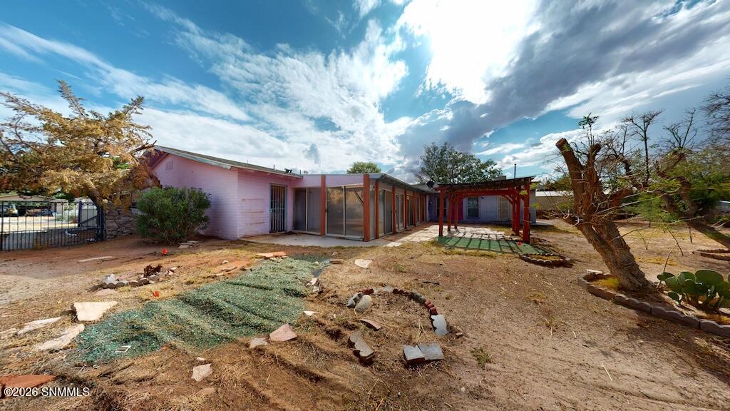 2045-Arlington-Ave-09272026_185140