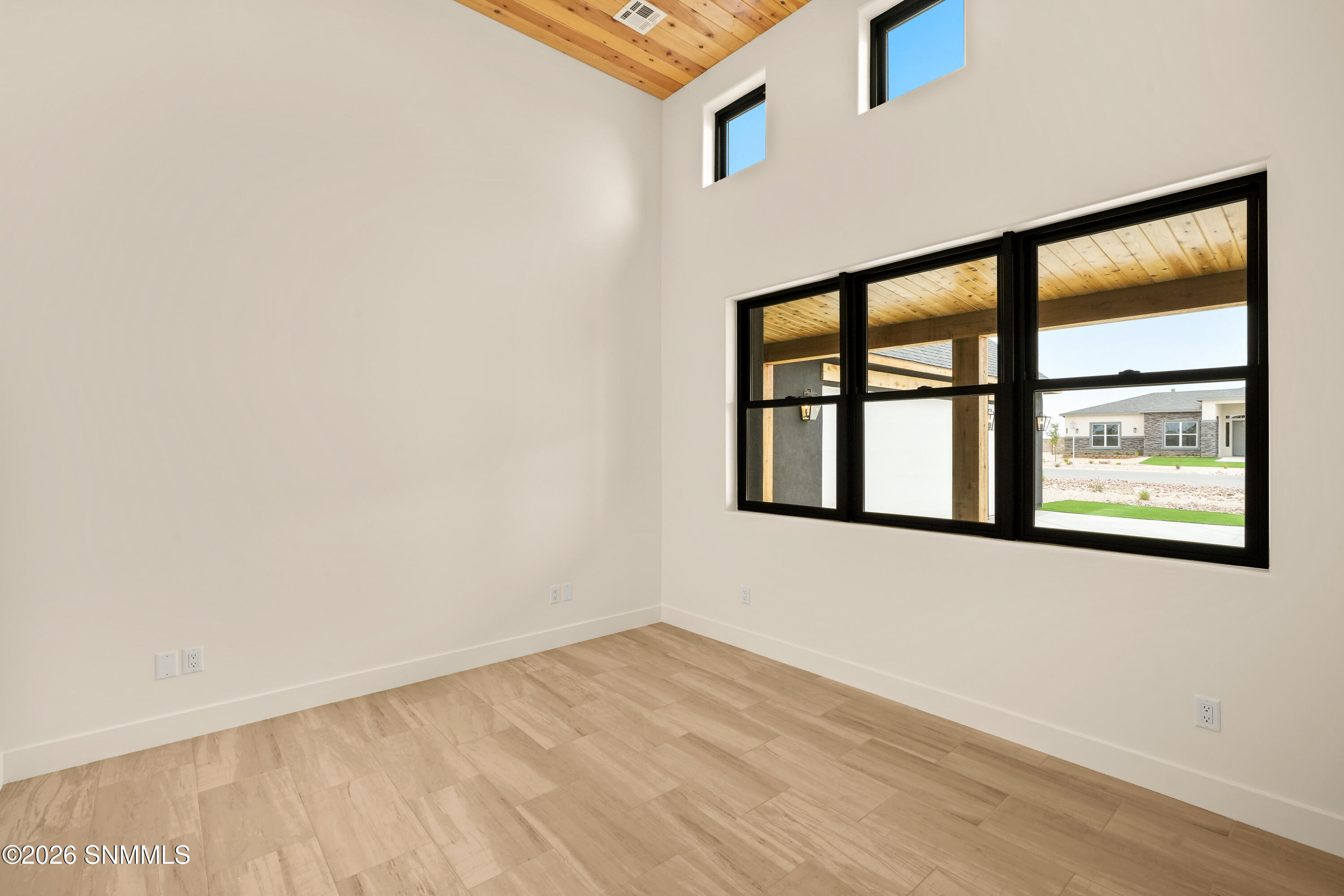 3291 Colina Court-85