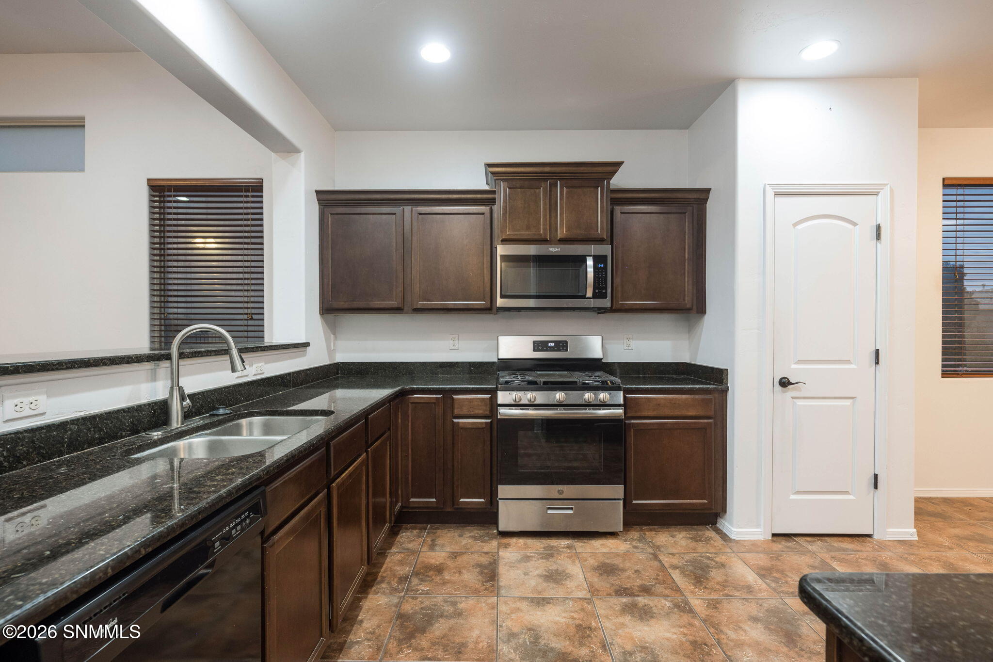 11-web-or-mls-Snappin Homes (MonteLuna40