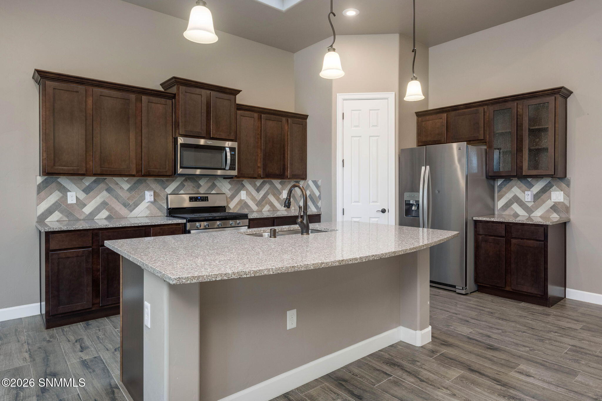 13-web-or-mls-Snappin Homes (Arosa6060)-