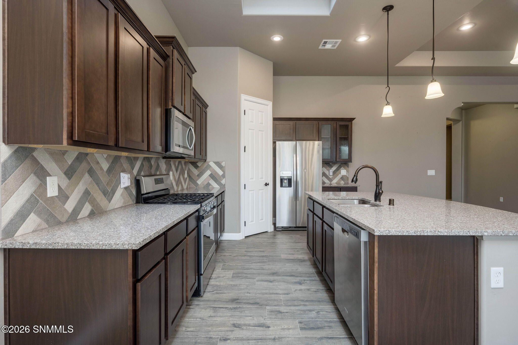 15-web-or-mls-Snappin Homes (Arosa6060)-