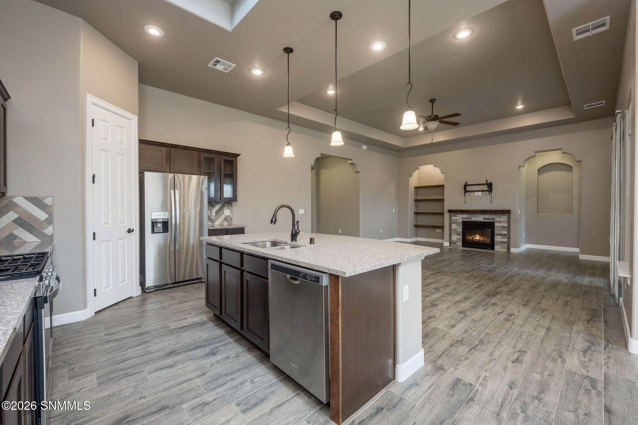 16-web-or-mls-Snappin Homes (Arosa6060)-