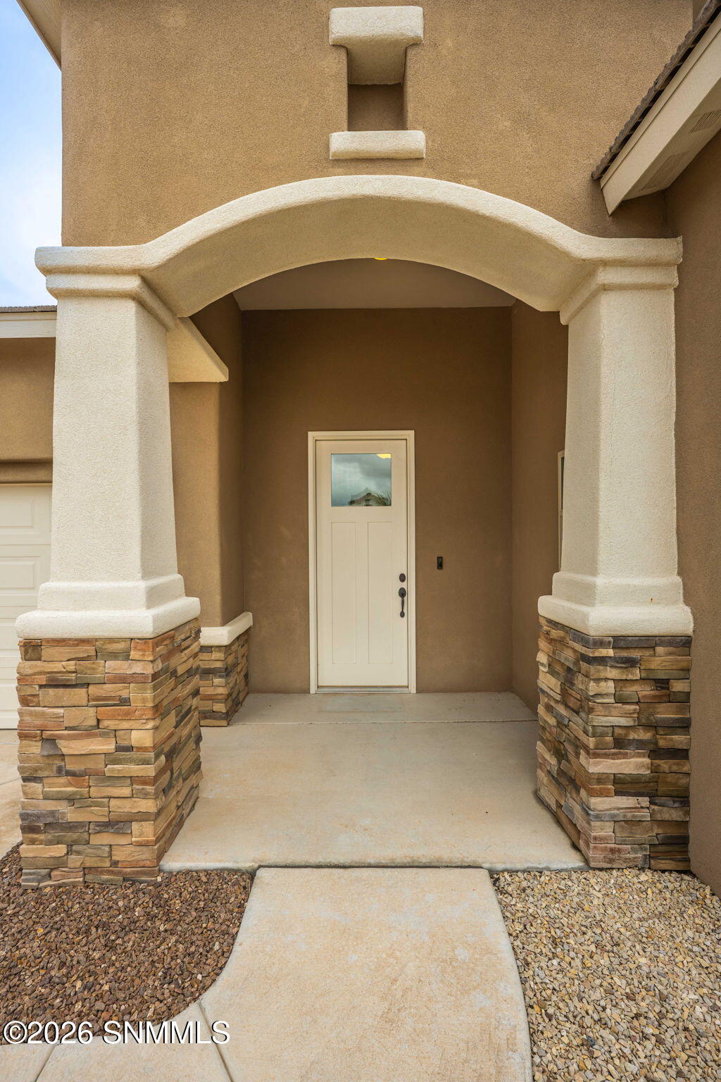 4-web-or-mls-Snappin Homes (Arosa6060)-4