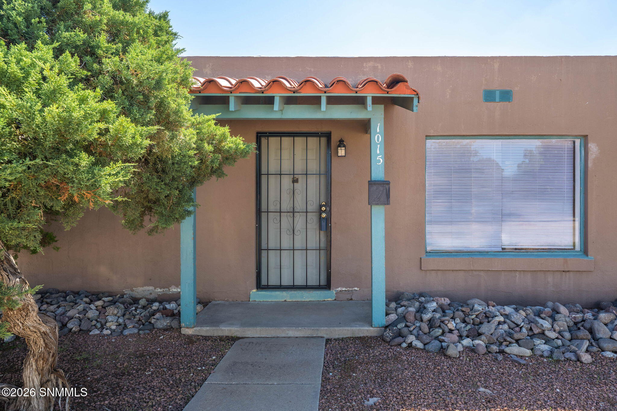 3-web-or-mls-Snappin Homes (Mechem1015)-