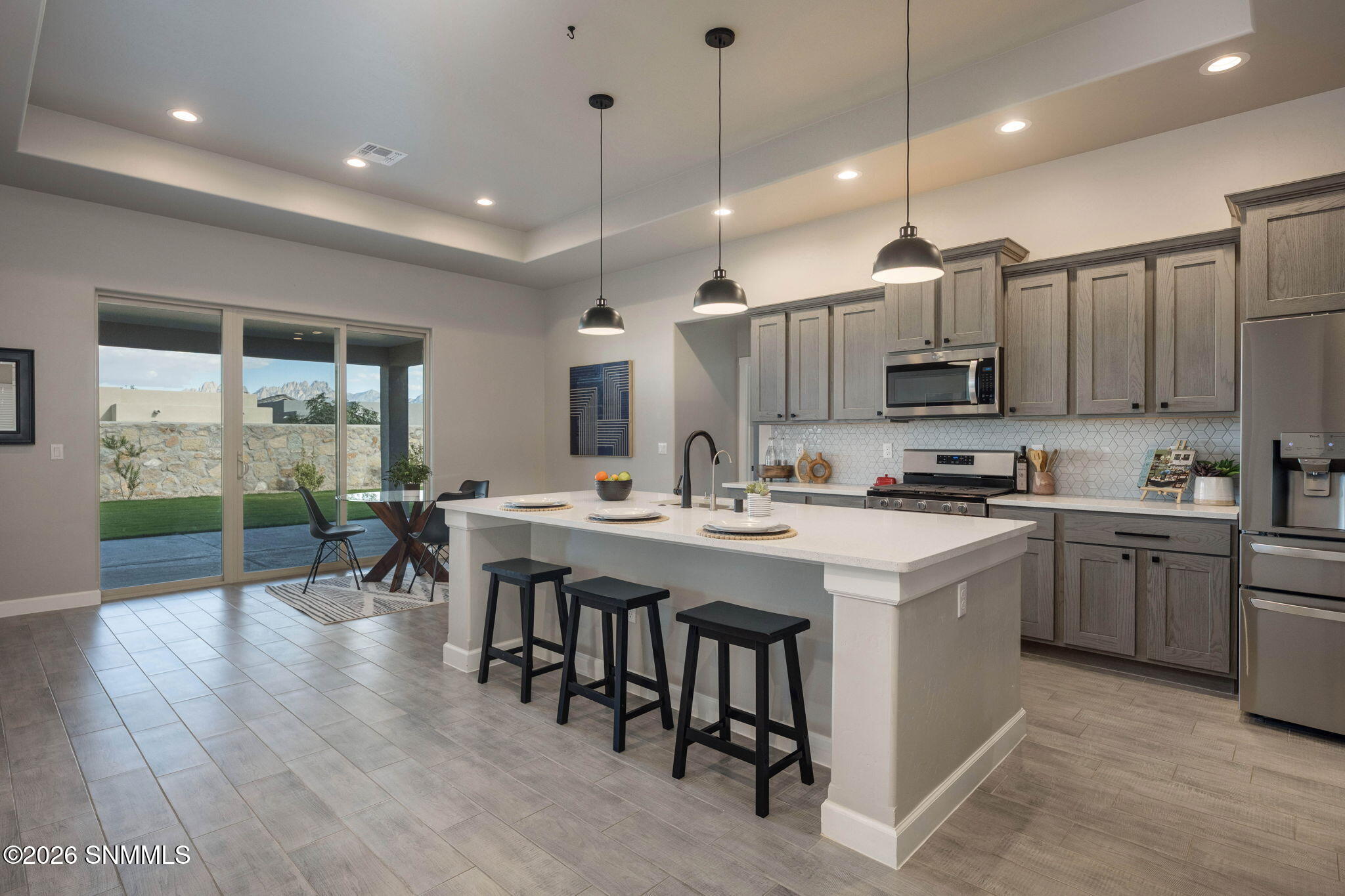 7-web-or-mls-Snappin Homes (Blackbird651