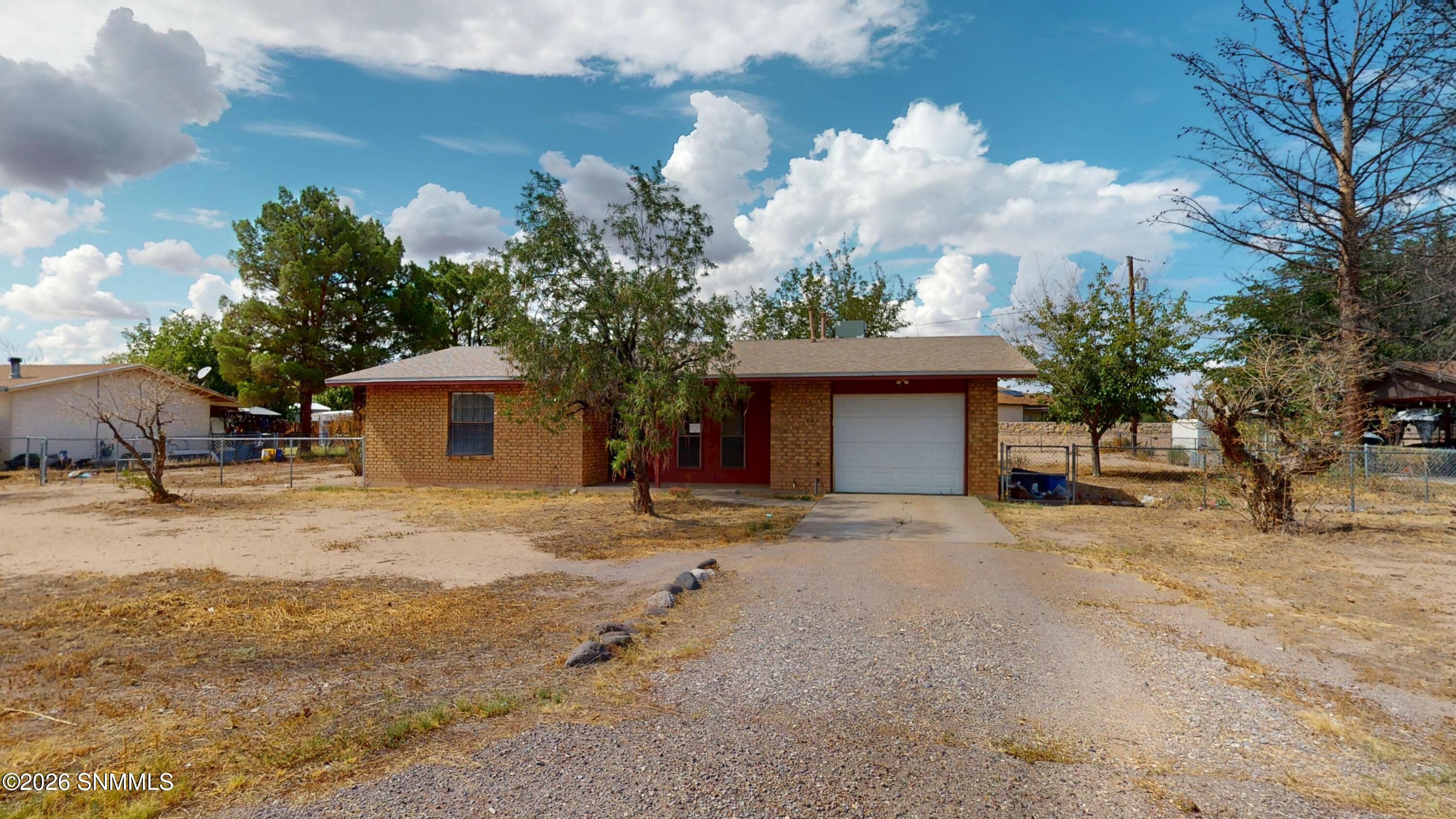 2665-La-Luz-St-09272026_192817