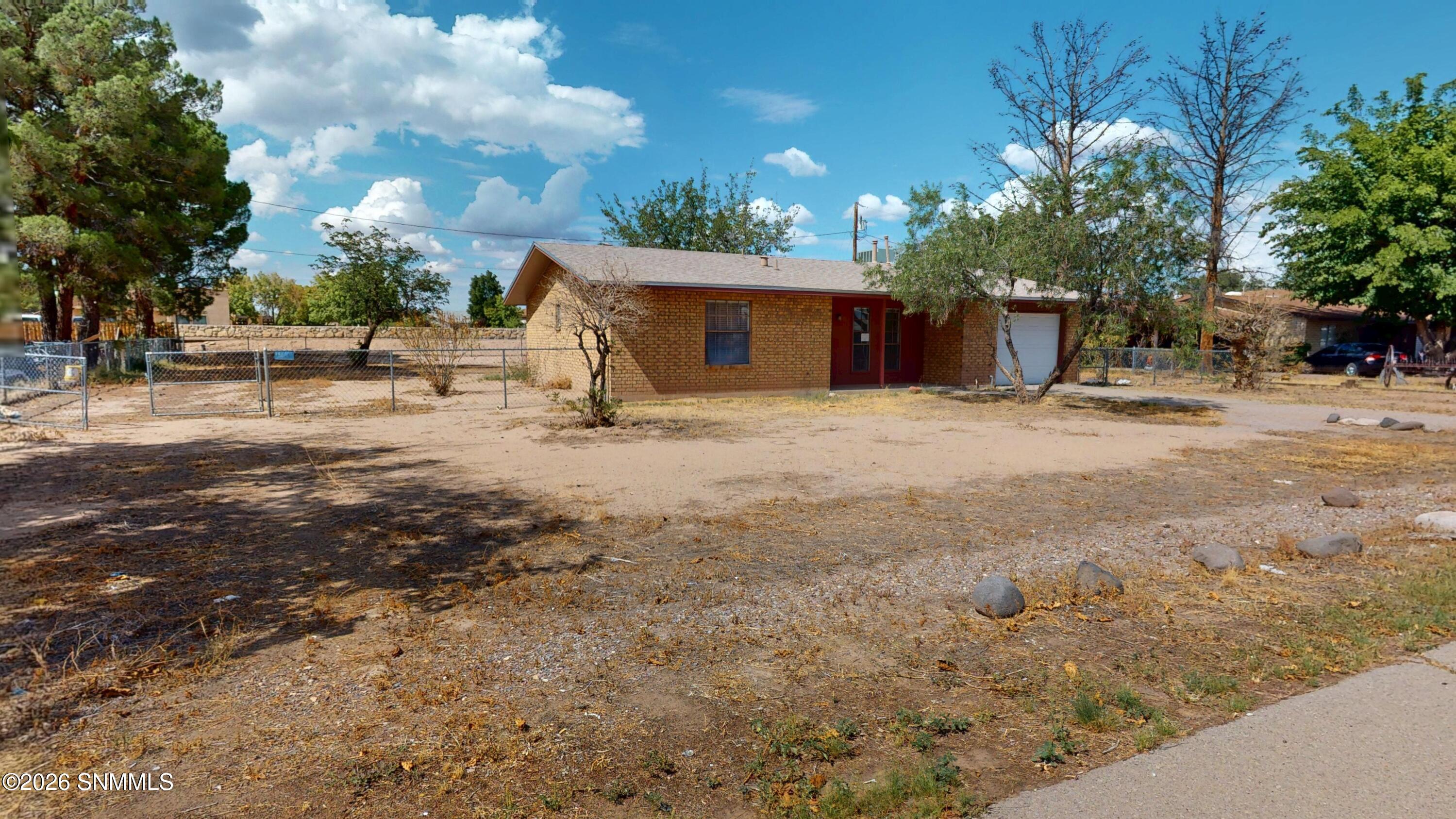 2665-La-Luz-St-09272026_192656