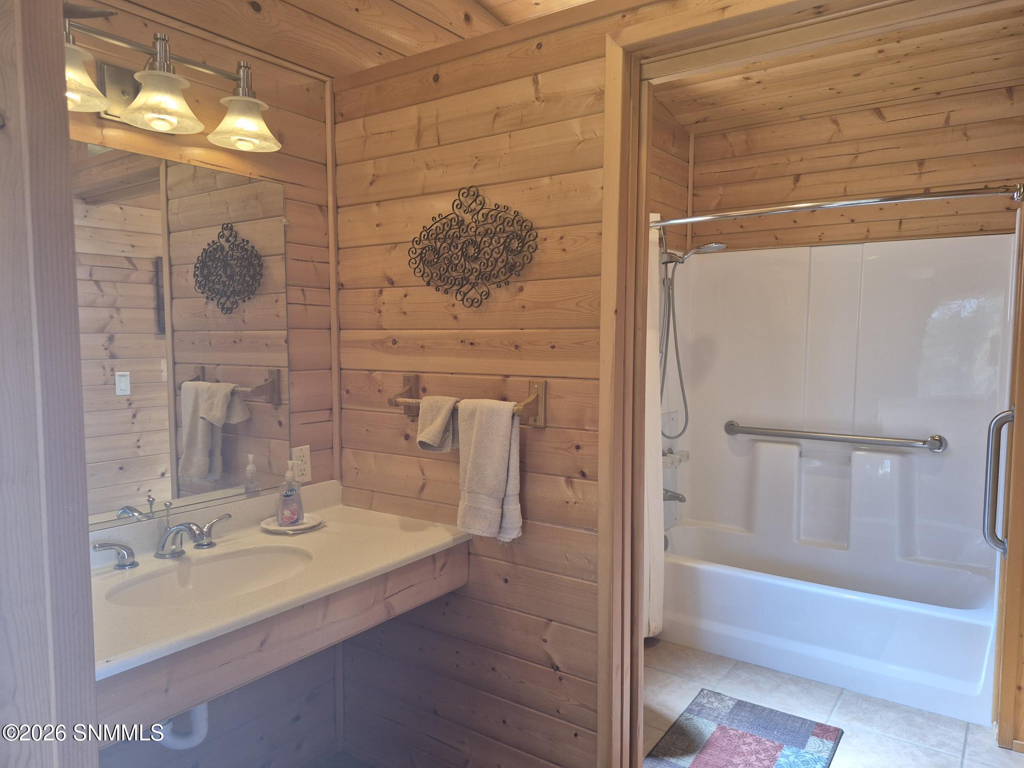 vanity tub shower toilet