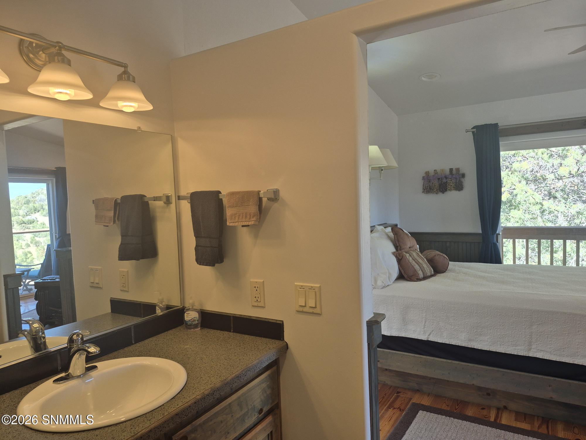 vanity bedroom