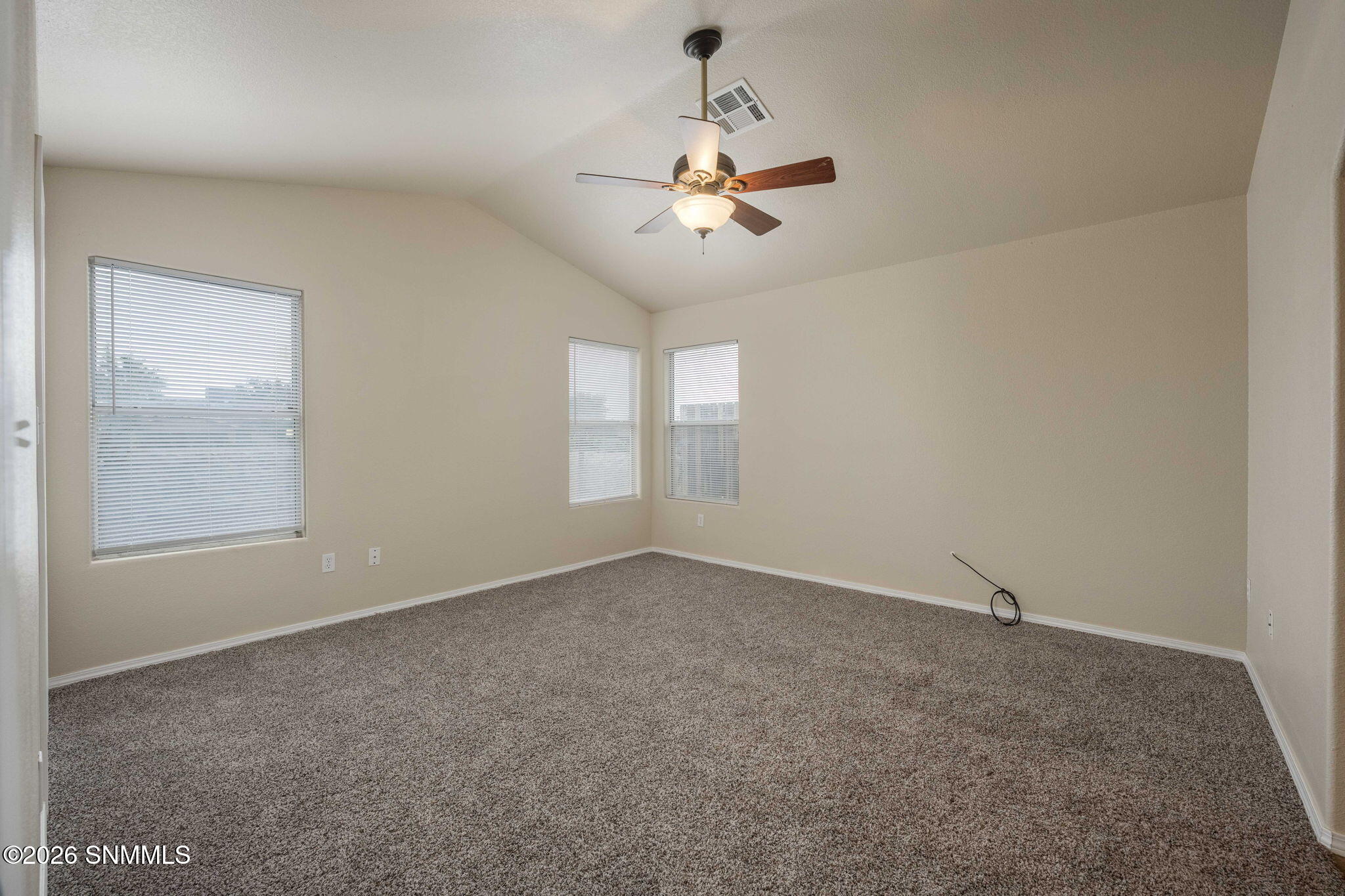 14-web-or-mls-Snappin Homes (CalleBella4