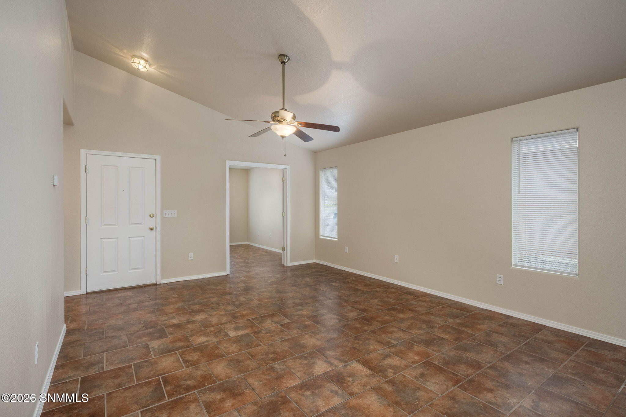 6-web-or-mls-Snappin Homes (CalleBella48