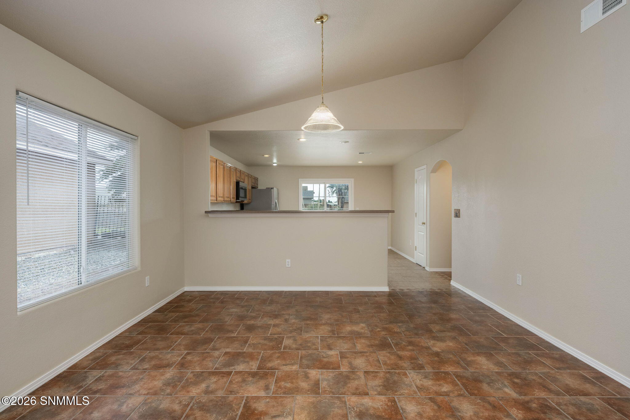8-web-or-mls-Snappin Homes (CalleBella48