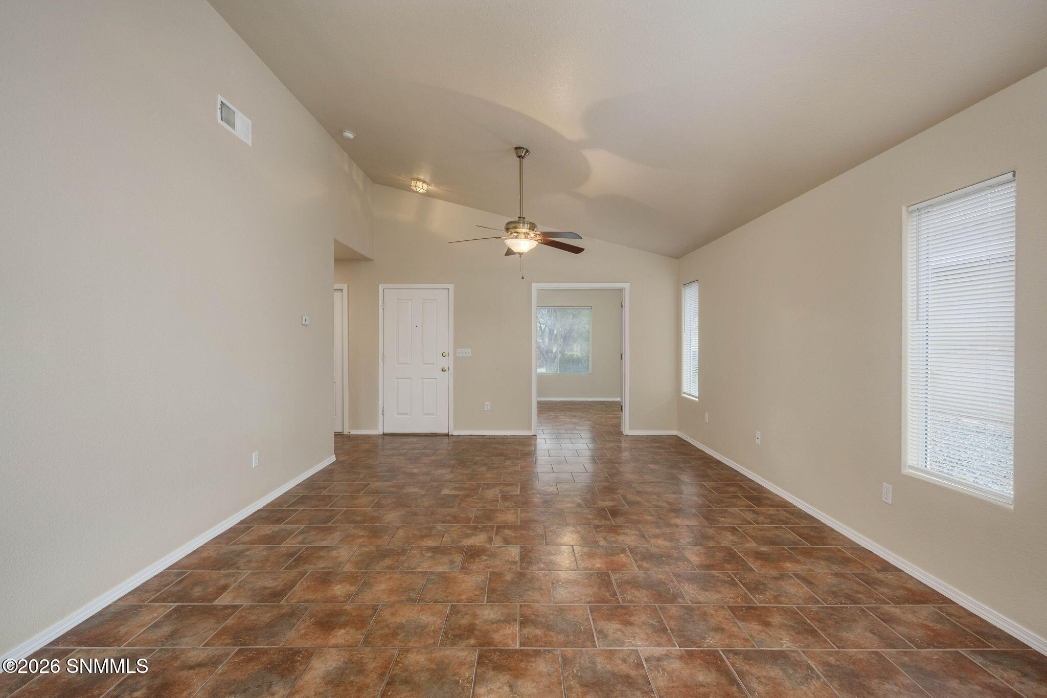 7-web-or-mls-Snappin Homes (CalleBella48