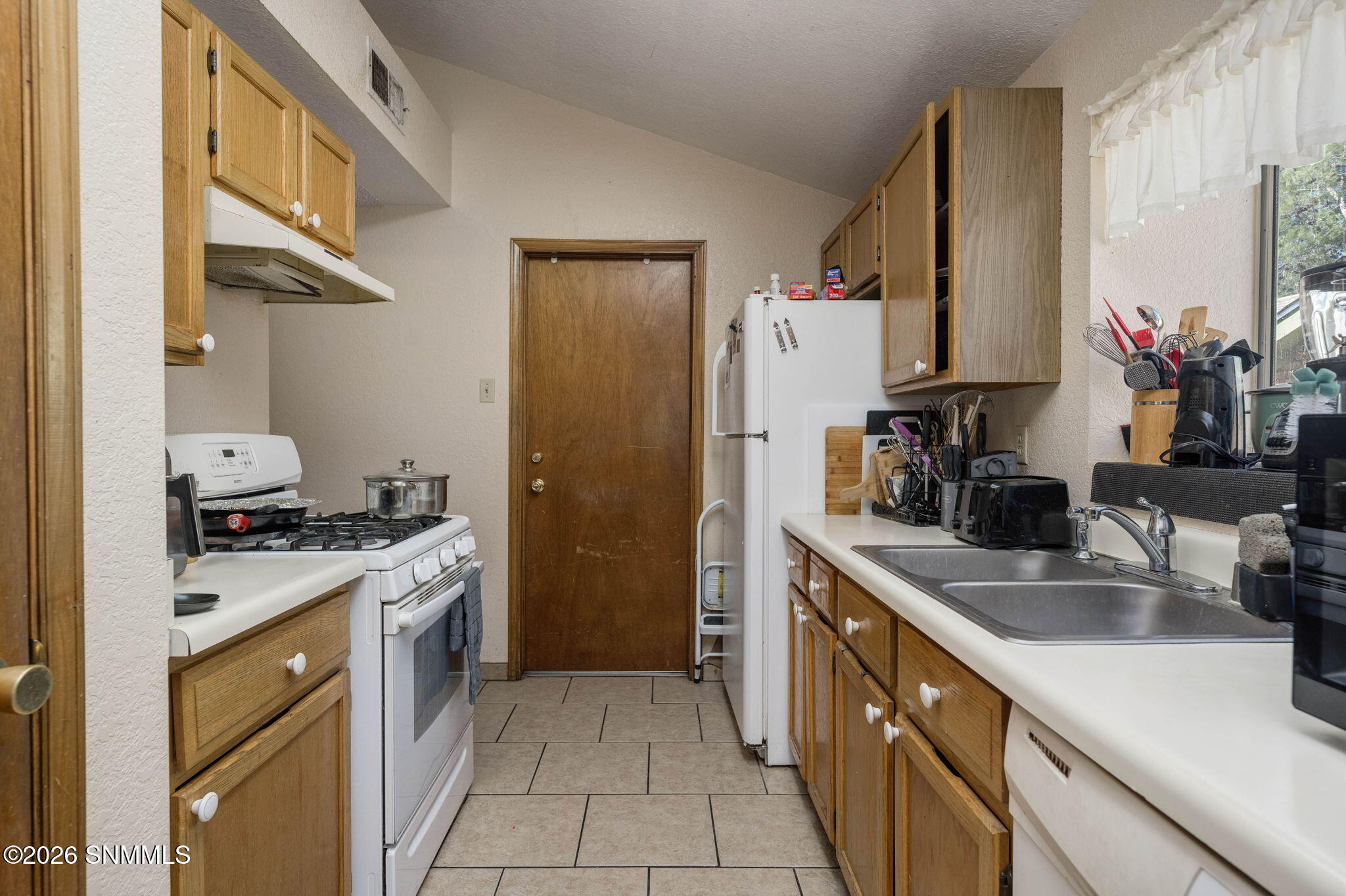9-web-or-mls-Snappin Homes (Lupton432)-9
