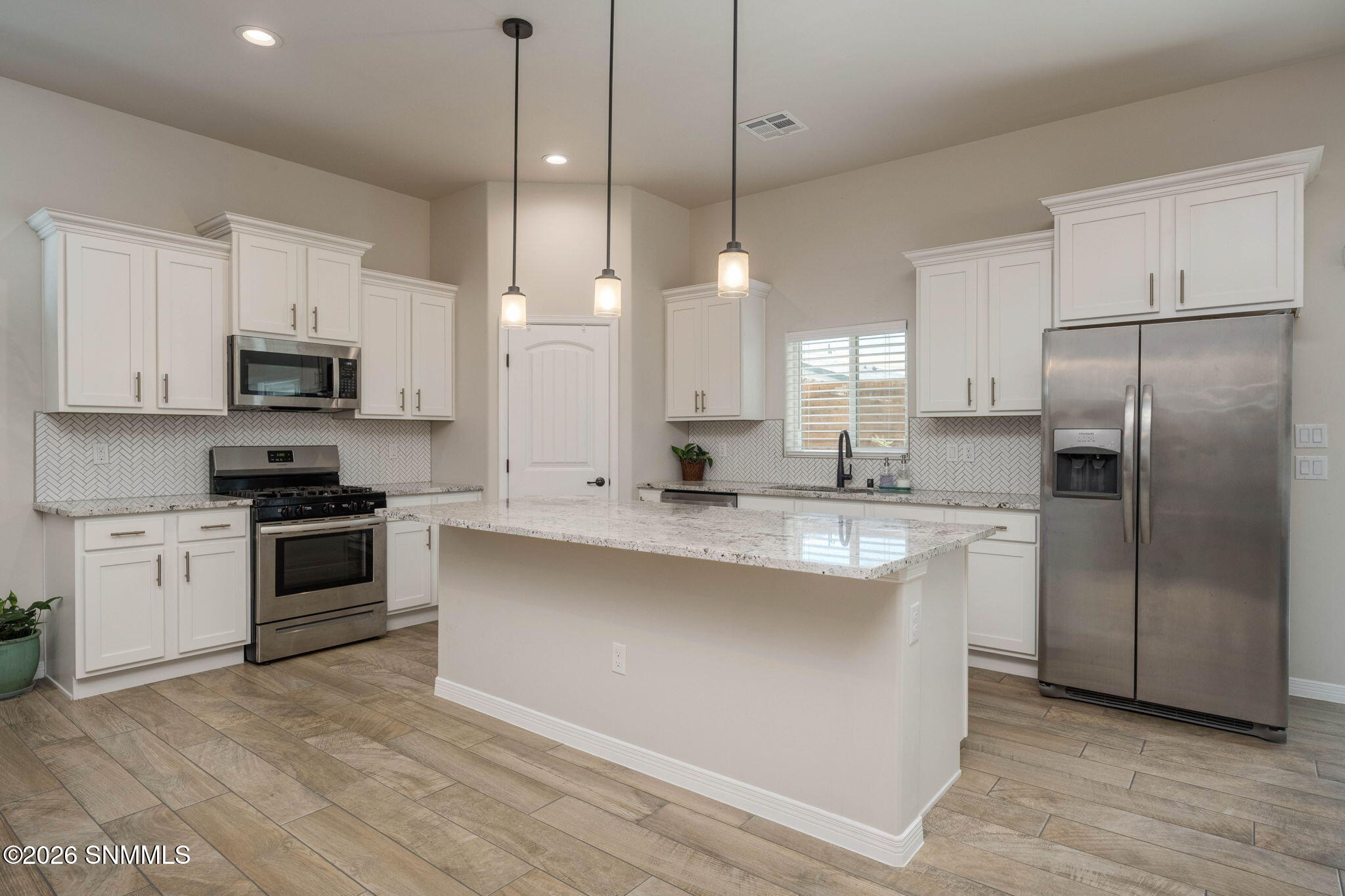 10-web-or-mls-Snappin Homes (Chance2938)