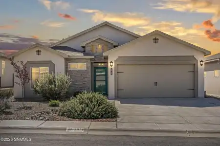 2938 Chance Road, Las Cruces, New Mexico 88012, 3 Bedrooms Bedrooms, ,2.5 BathroomsBathrooms,Residential,For Sale,Chance,2603240