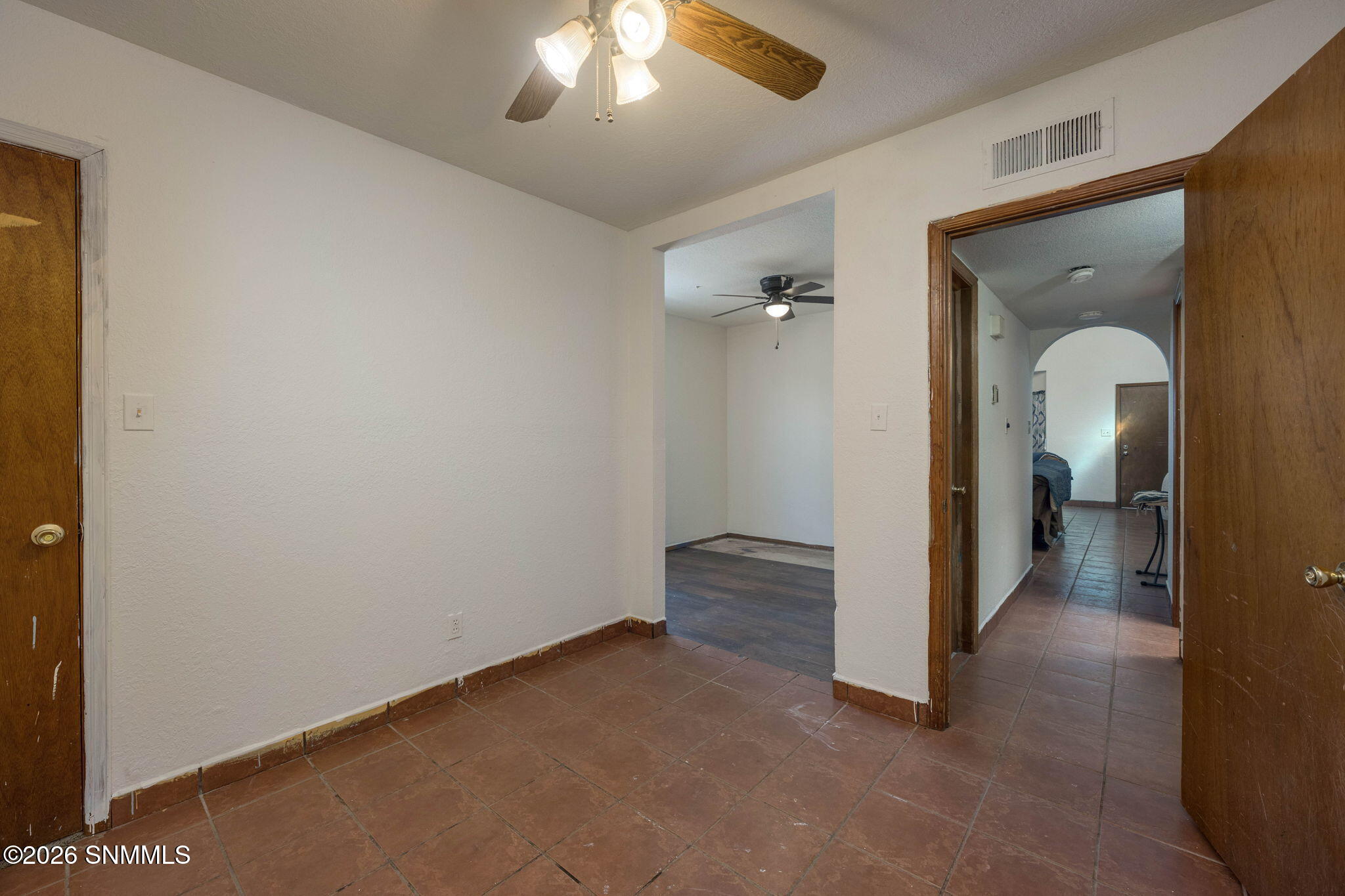 24-web-or-mls-Snappin Homes (Briarwood20