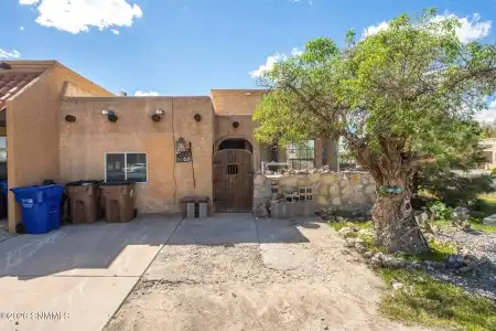 2055 Briarwood Lane, Las Cruces, New Mexico 88005, 3 Bedrooms Bedrooms, ,2 BathroomsBathrooms,Residential,For Sale,Briarwood,2603241