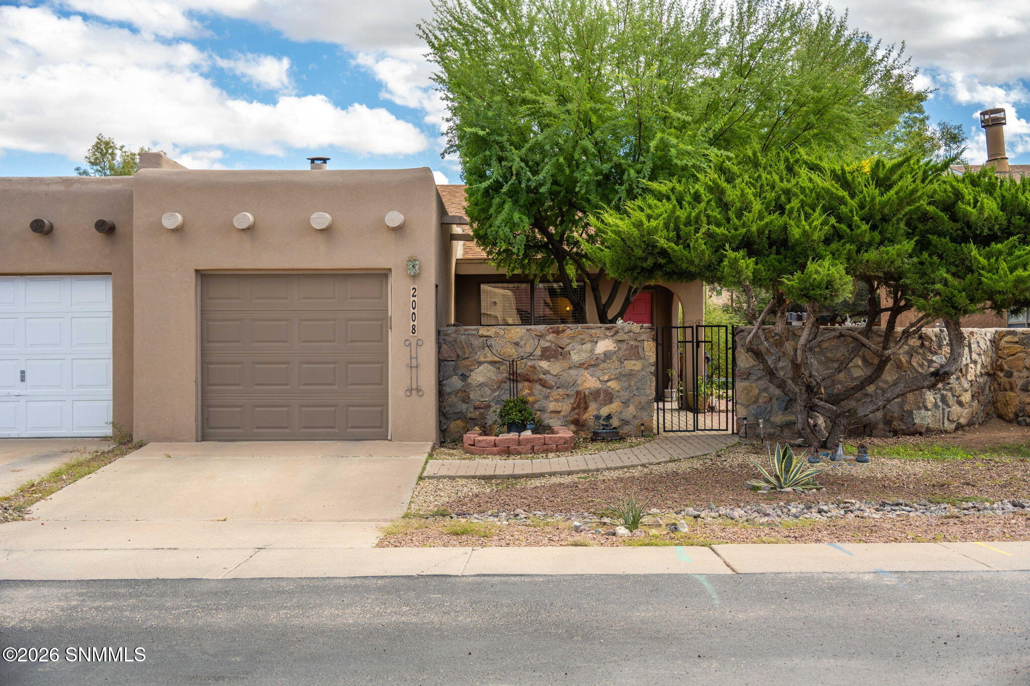 1-web-or-mls-Snappin Homes (Camelot2008)