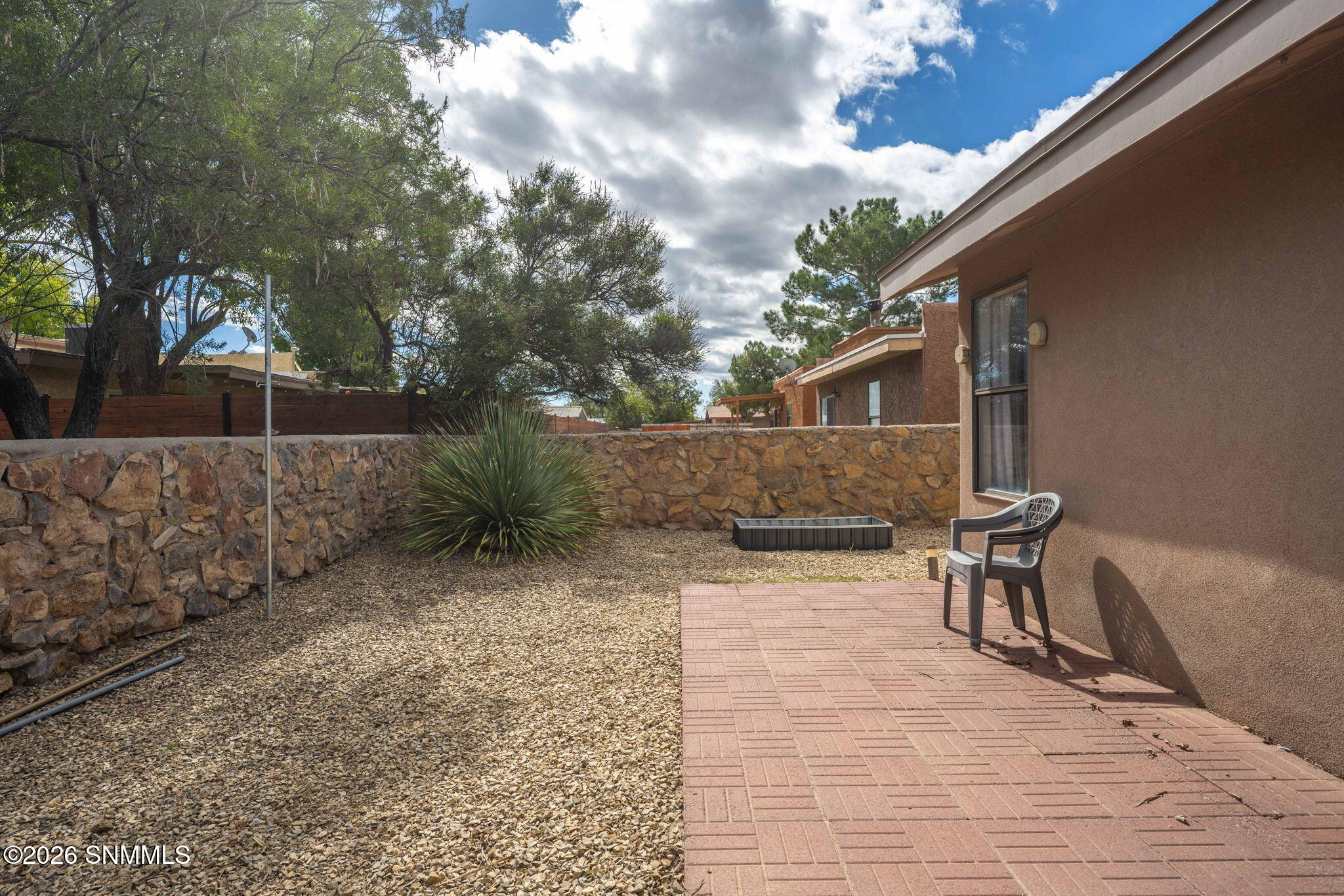 30-web-or-mls-Snappin Homes (Camelot2008