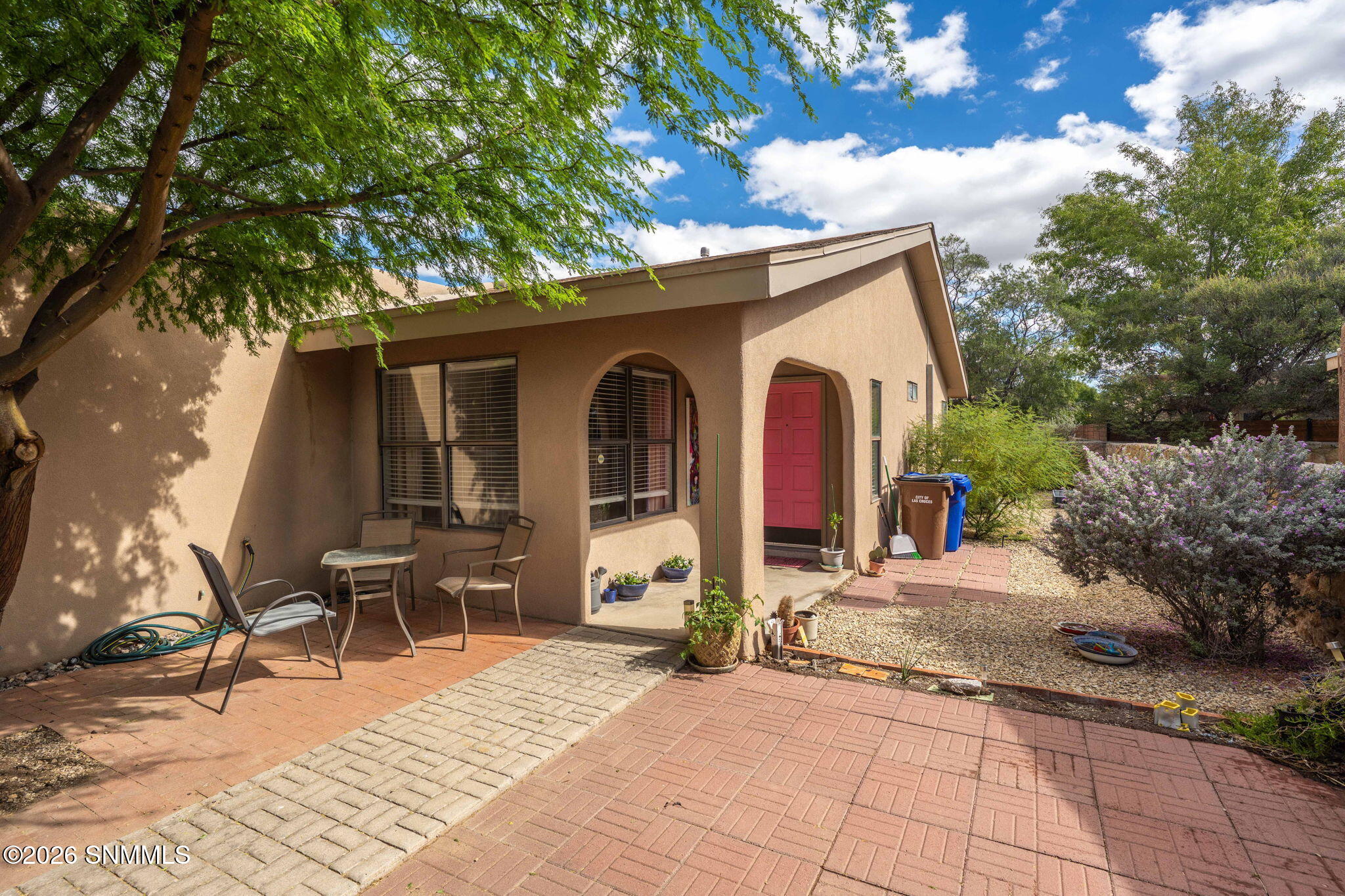 4-web-or-mls-Snappin Homes (Camelot2008)