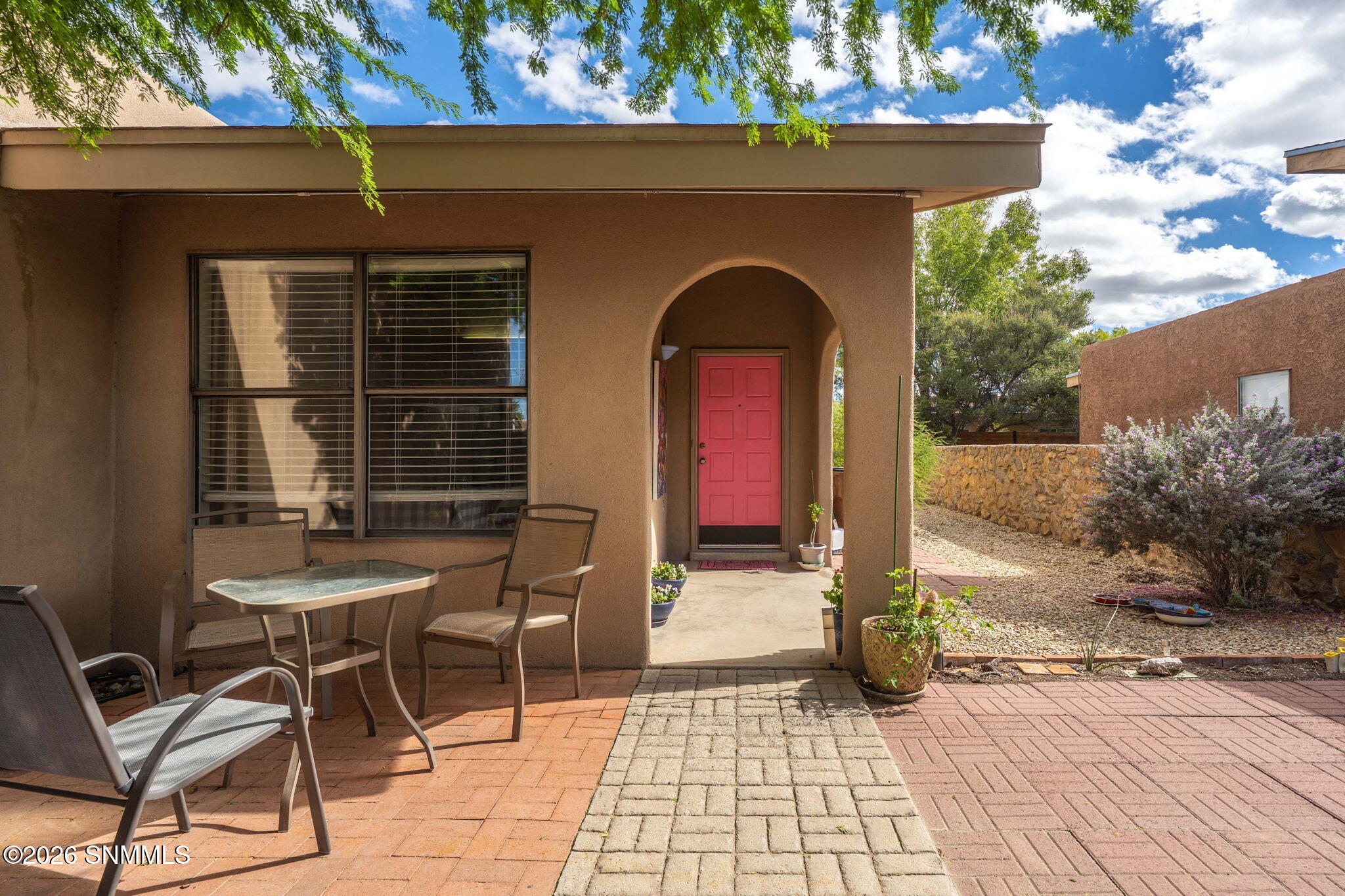 6-web-or-mls-Snappin Homes (Camelot2008)