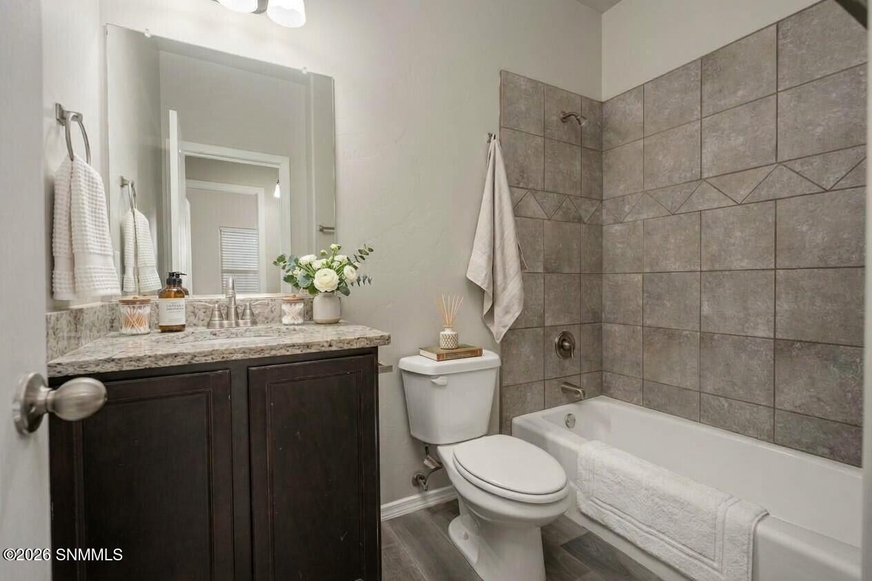 4795 Sirocco Second Bath staged