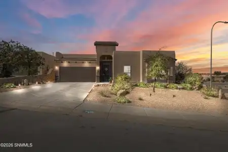 4115 Calle Corte, Las Cruces, New Mexico 88011, 3 Bedrooms Bedrooms, ,2 BathroomsBathrooms,Residential,For Sale,Calle Corte,2603248